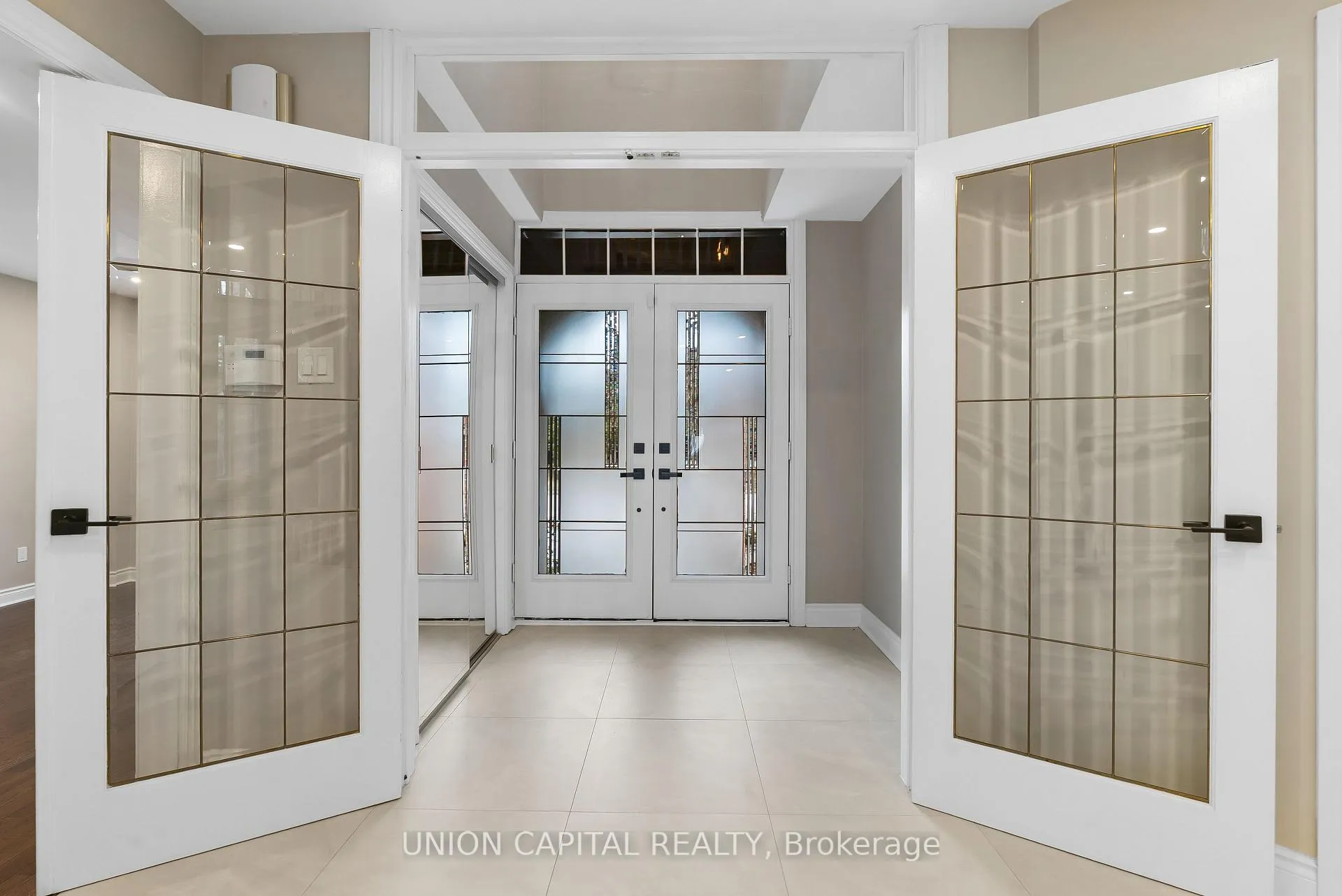 Photo 4 of 86 Charing Crescent, Aurora, Aurora Highlands — HOMEH