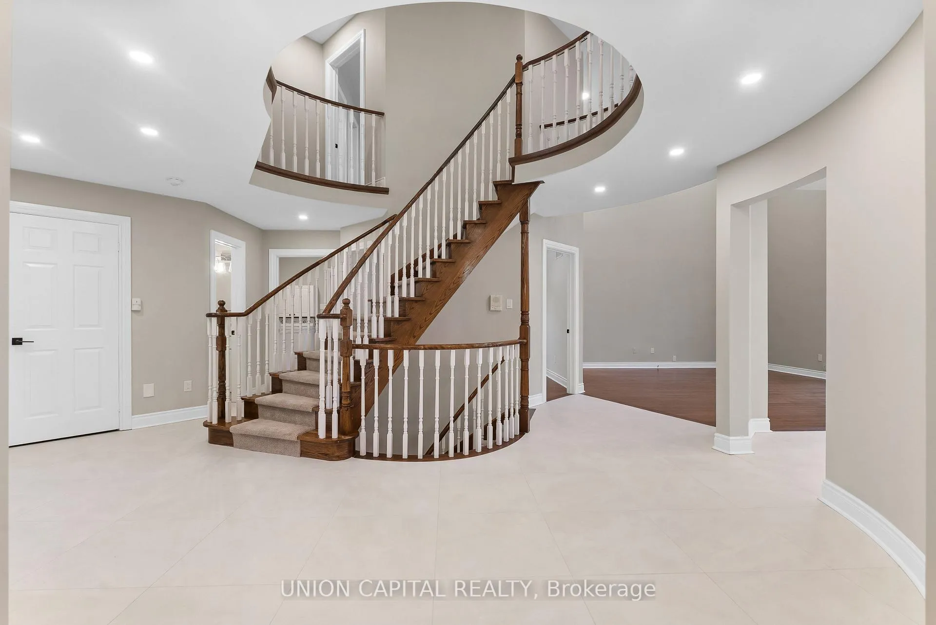 Photo 5 of 86 Charing Crescent, Aurora, Aurora Highlands — HOMEH