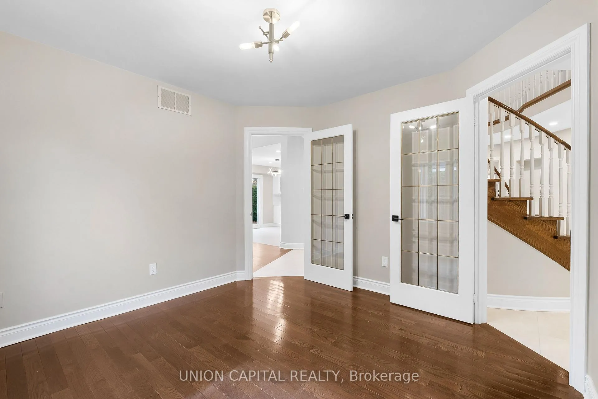 Photo 13 of 86 Charing Crescent, Aurora, Aurora Highlands — HOMEH