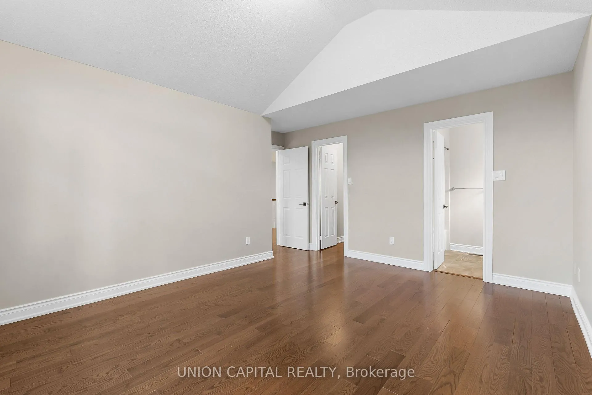 Photo 26 of 86 Charing Crescent, Aurora, Aurora Highlands — HOMEH