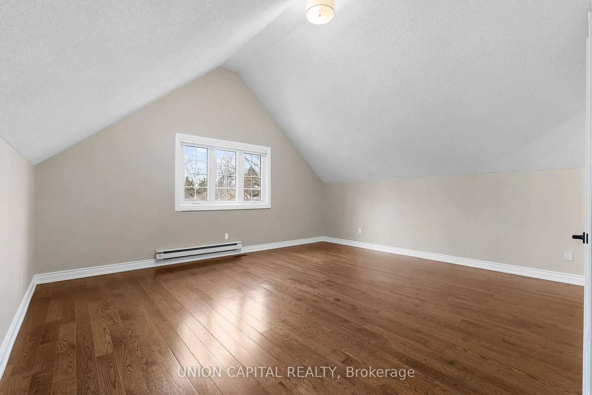 Photo 28 of 86 Charing Crescent, Aurora, Aurora Highlands — HOMEH