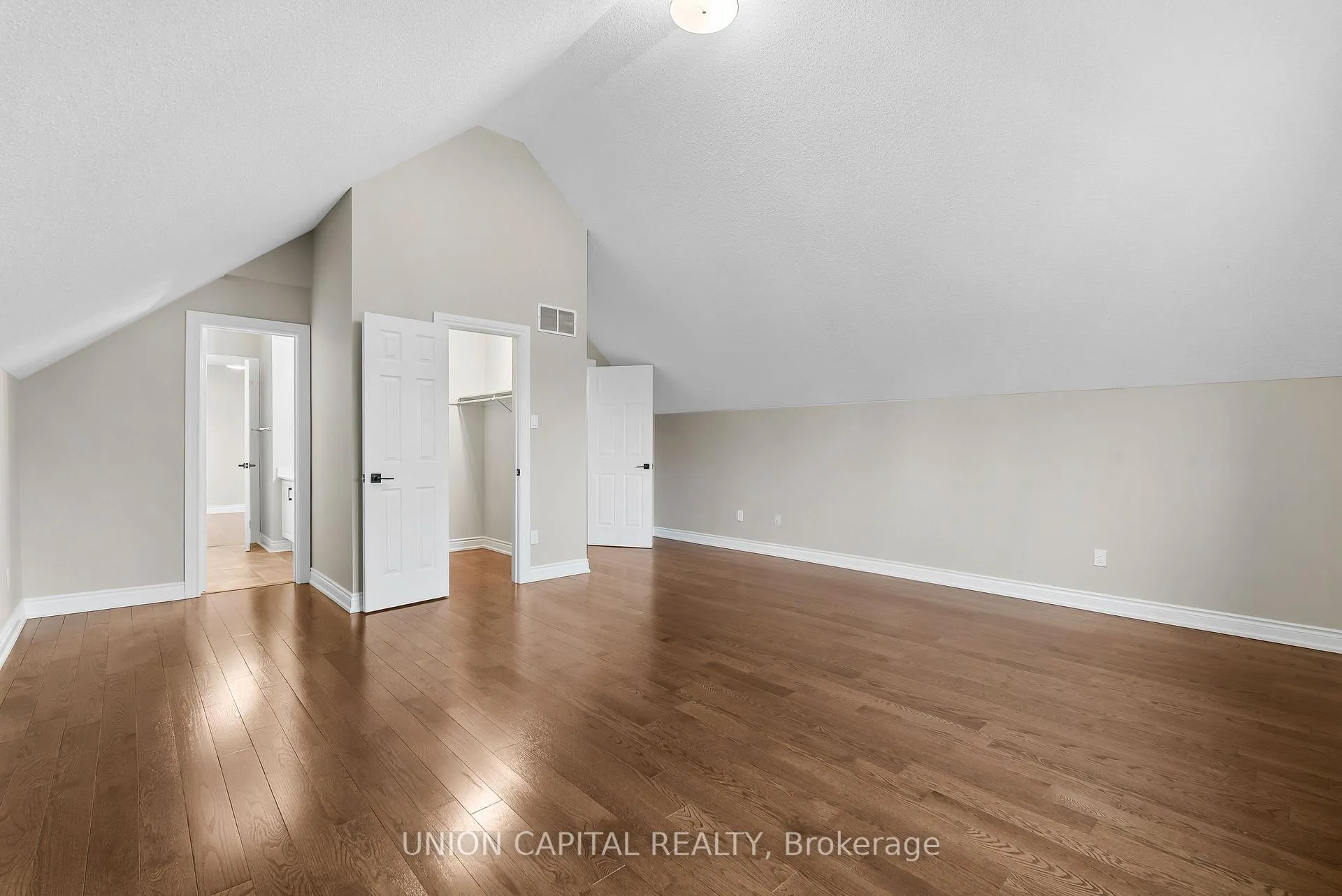Photo 29 of 86 Charing Crescent, Aurora, Aurora Highlands — HOMEH