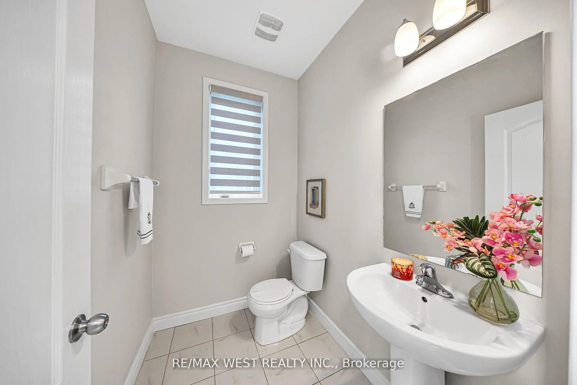 Photo 16 of 2485 Bandsman Crescent, Oshawa, Windfields — HOMEH