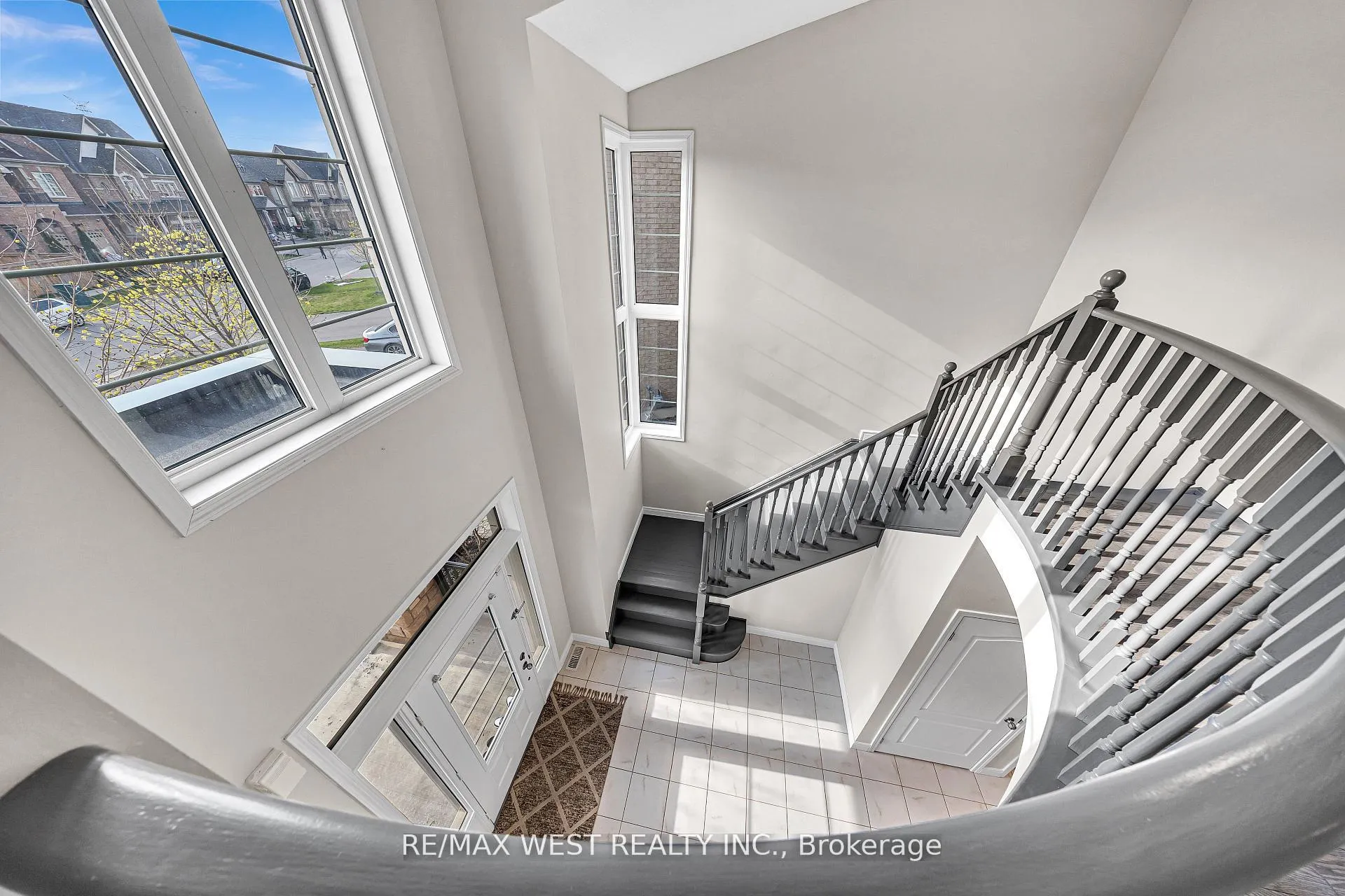 Photo 18 of 2485 Bandsman Crescent, Oshawa, Windfields — HOMEH
