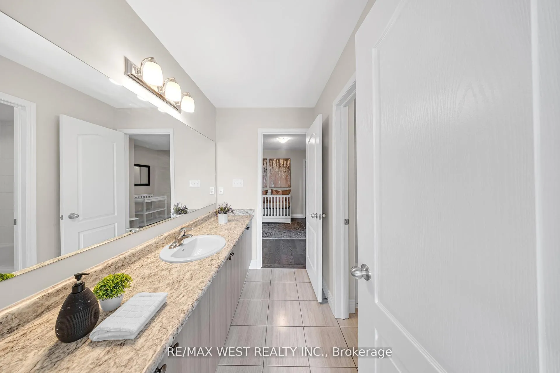 Photo 22 of 2485 Bandsman Crescent, Oshawa, Windfields — HOMEH