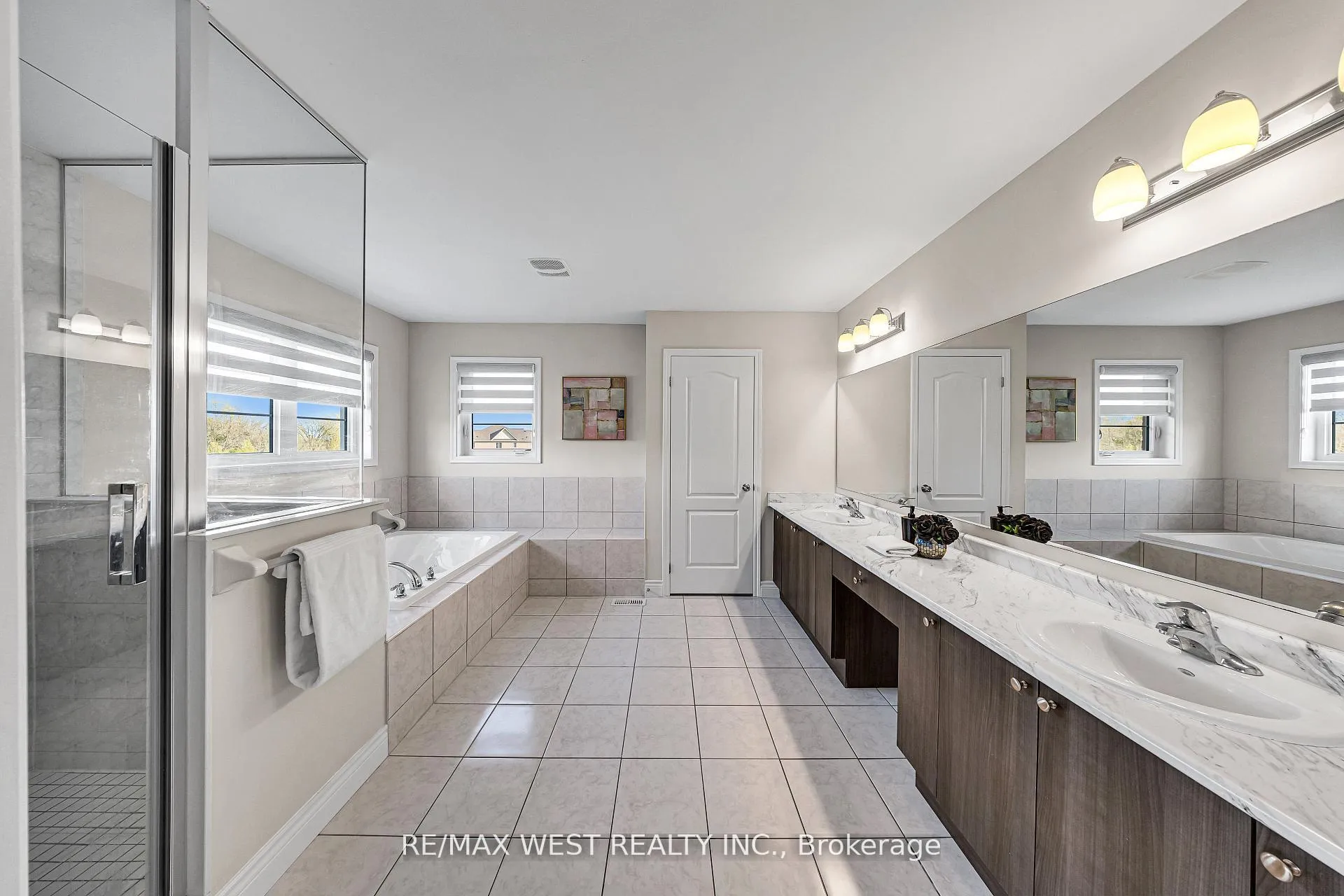 Photo 29 of 2485 Bandsman Crescent, Oshawa, Windfields — HOMEH