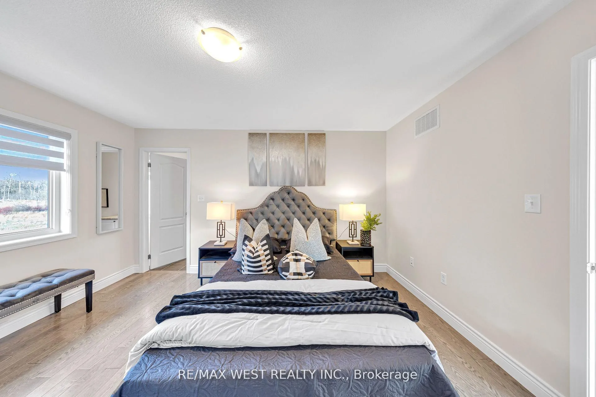 Photo 32 of 2485 Bandsman Crescent, Oshawa, Windfields — HOMEH
