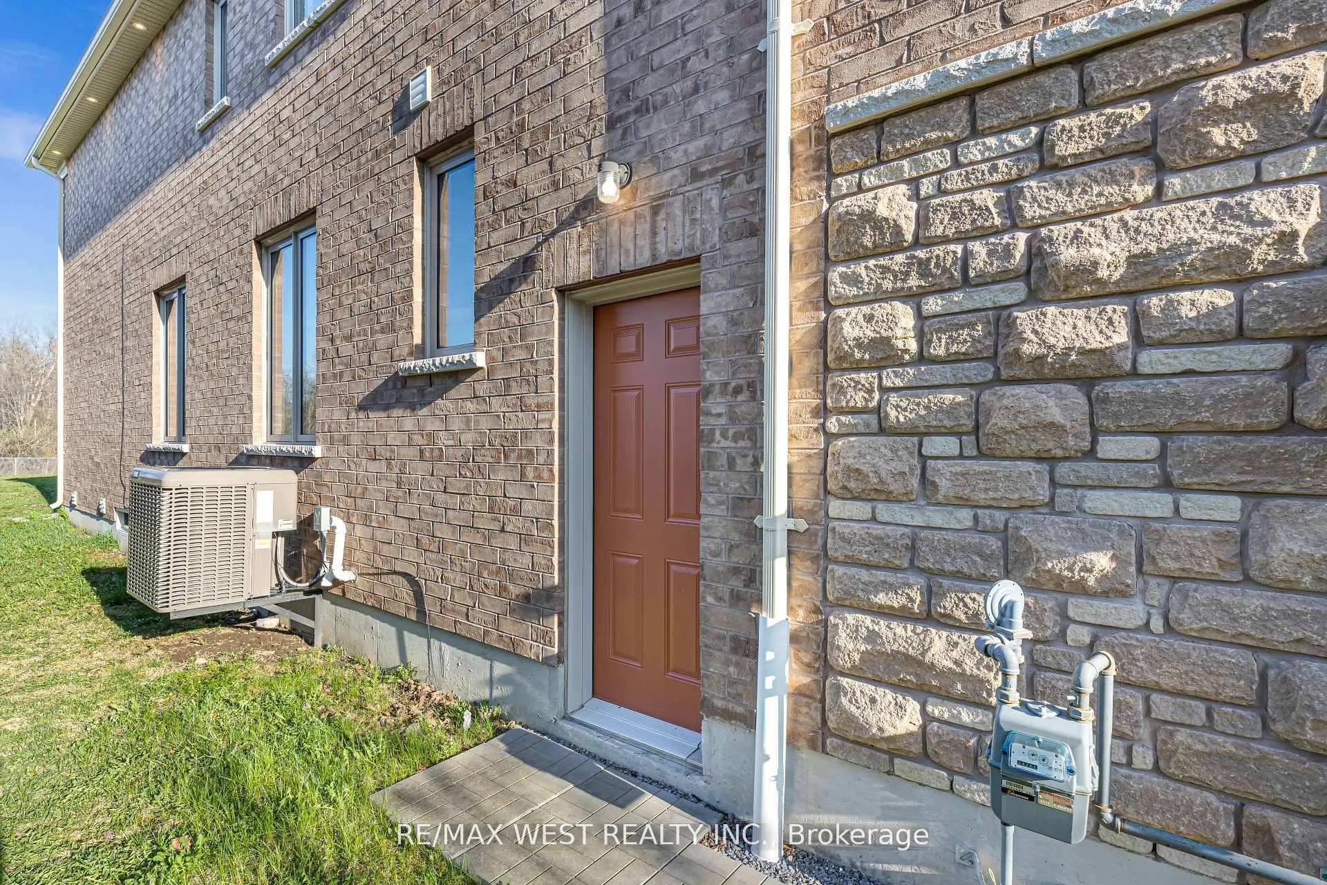 Photo 37 of 2485 Bandsman Crescent, Oshawa, Windfields — HOMEH