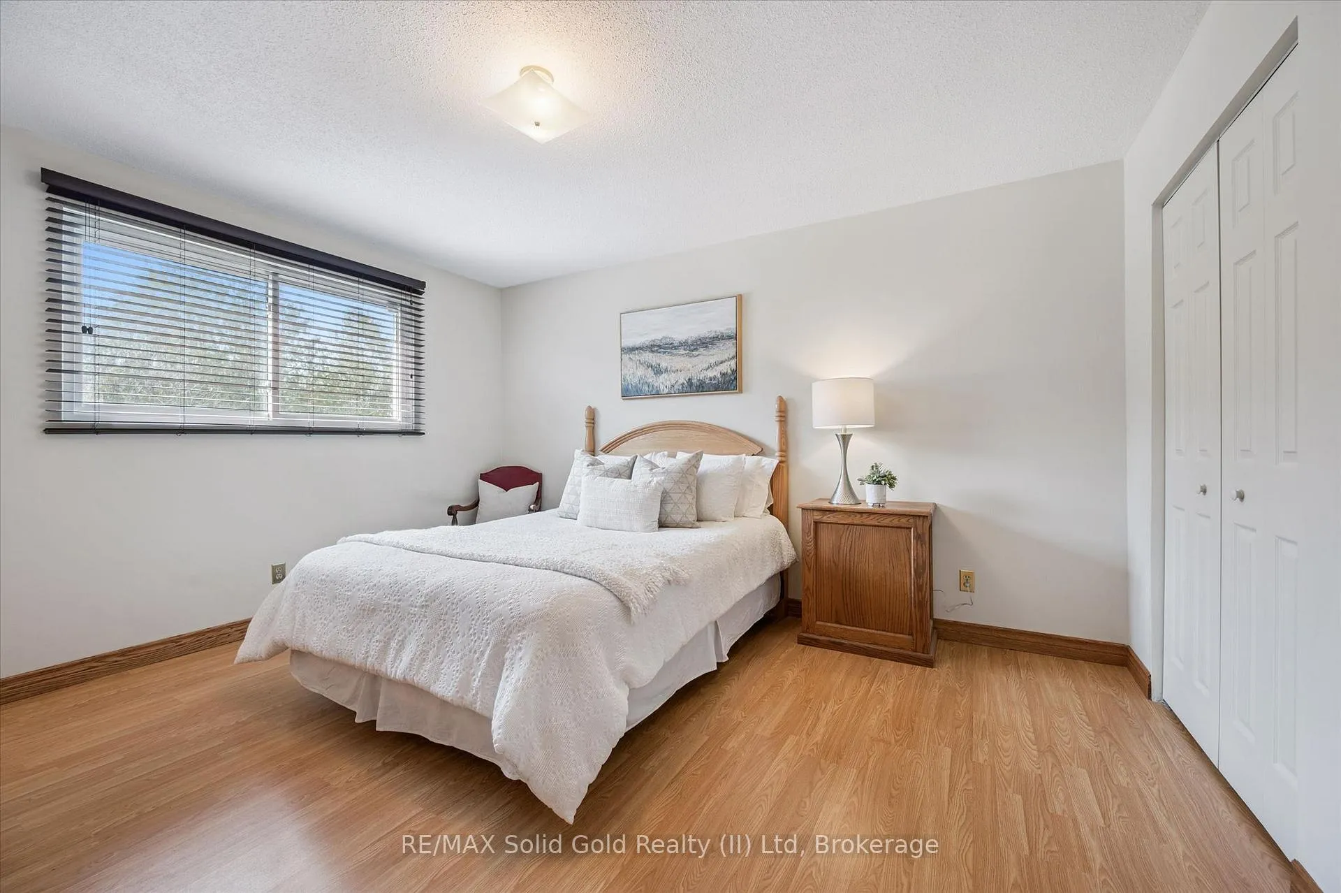 Photo 19 of 11 Blue Spruce Court, Kitchener — HOMEH