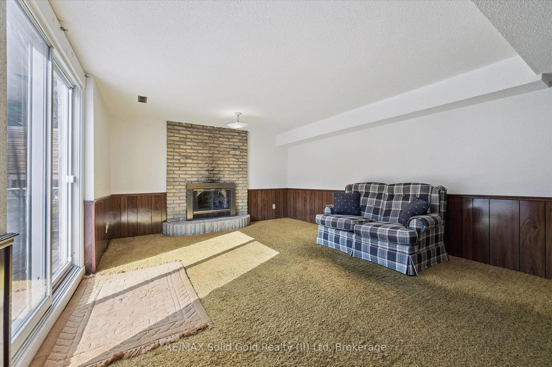 Photo 25 of 11 Blue Spruce Court, Kitchener — HOMEH