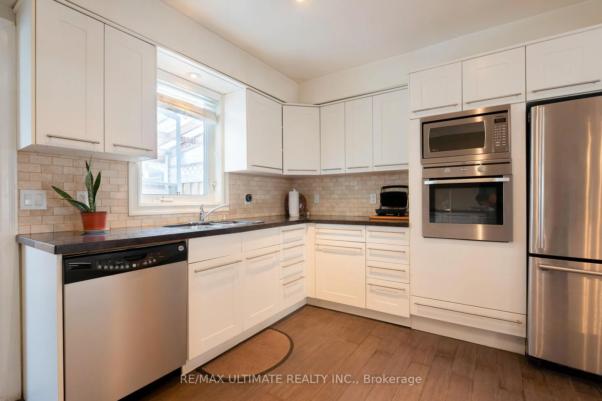 Photo 14 of 116 Ascot Avenue, Toronto, Corso Italia-Davenport — HOMEH