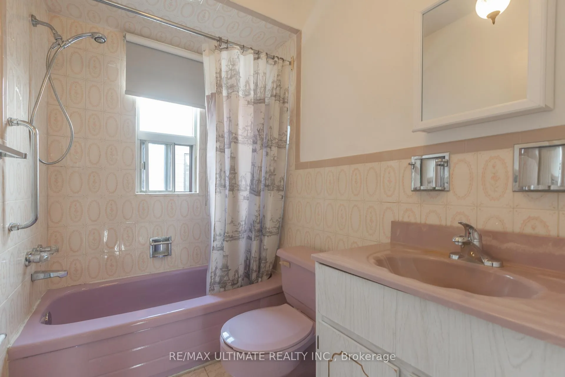 Photo 18 of 116 Ascot Avenue, Toronto, Corso Italia-Davenport — HOMEH
