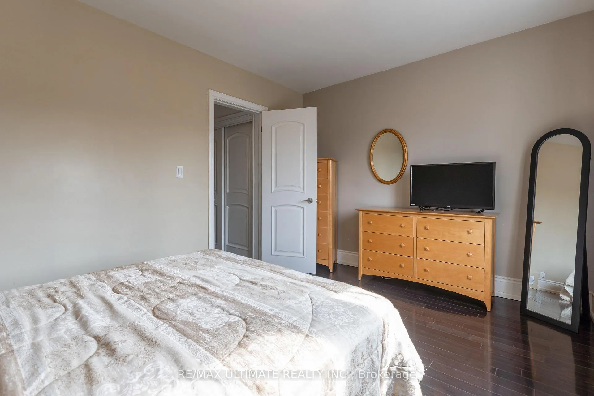 Photo 24 of 116 Ascot Avenue, Toronto, Corso Italia-Davenport — HOMEH