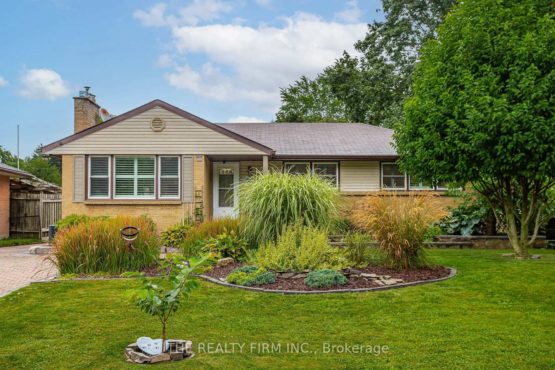 Photo 1 of 476 Blake Street, London, South K — HOMEH