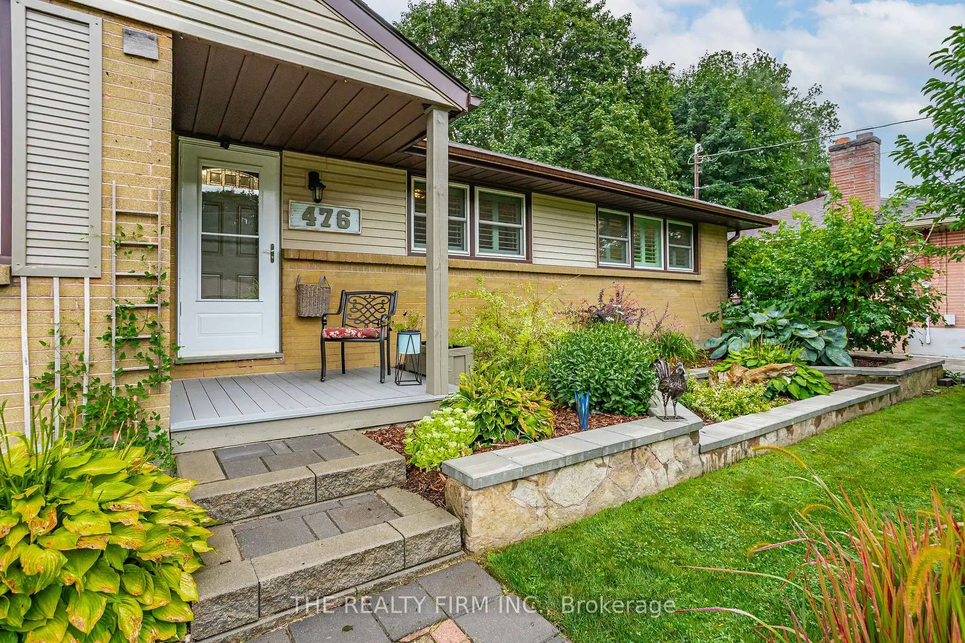 Photo 2 of 476 Blake Street, London, South K — HOMEH