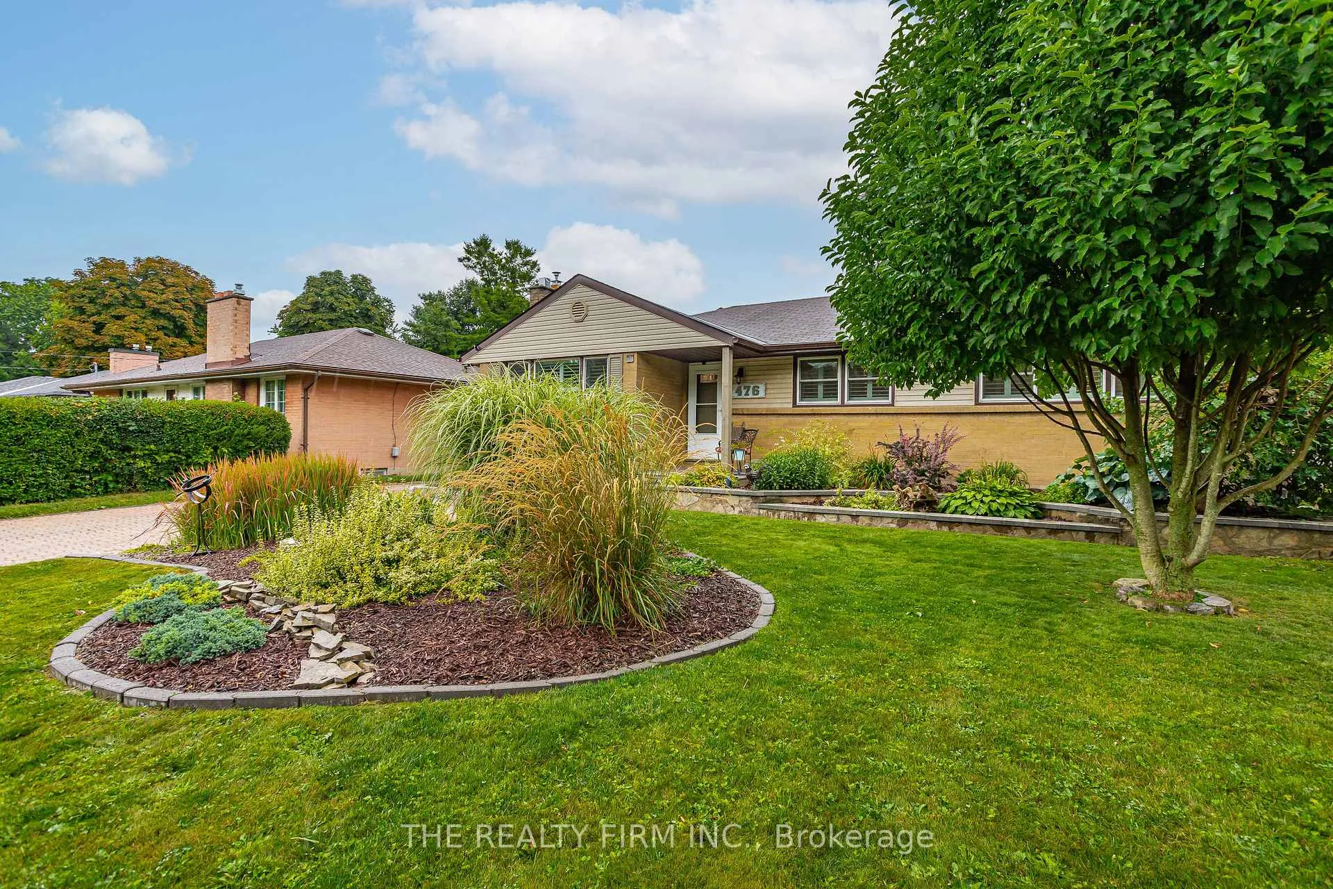 Photo 3 of 476 Blake Street, London, South K — HOMEH