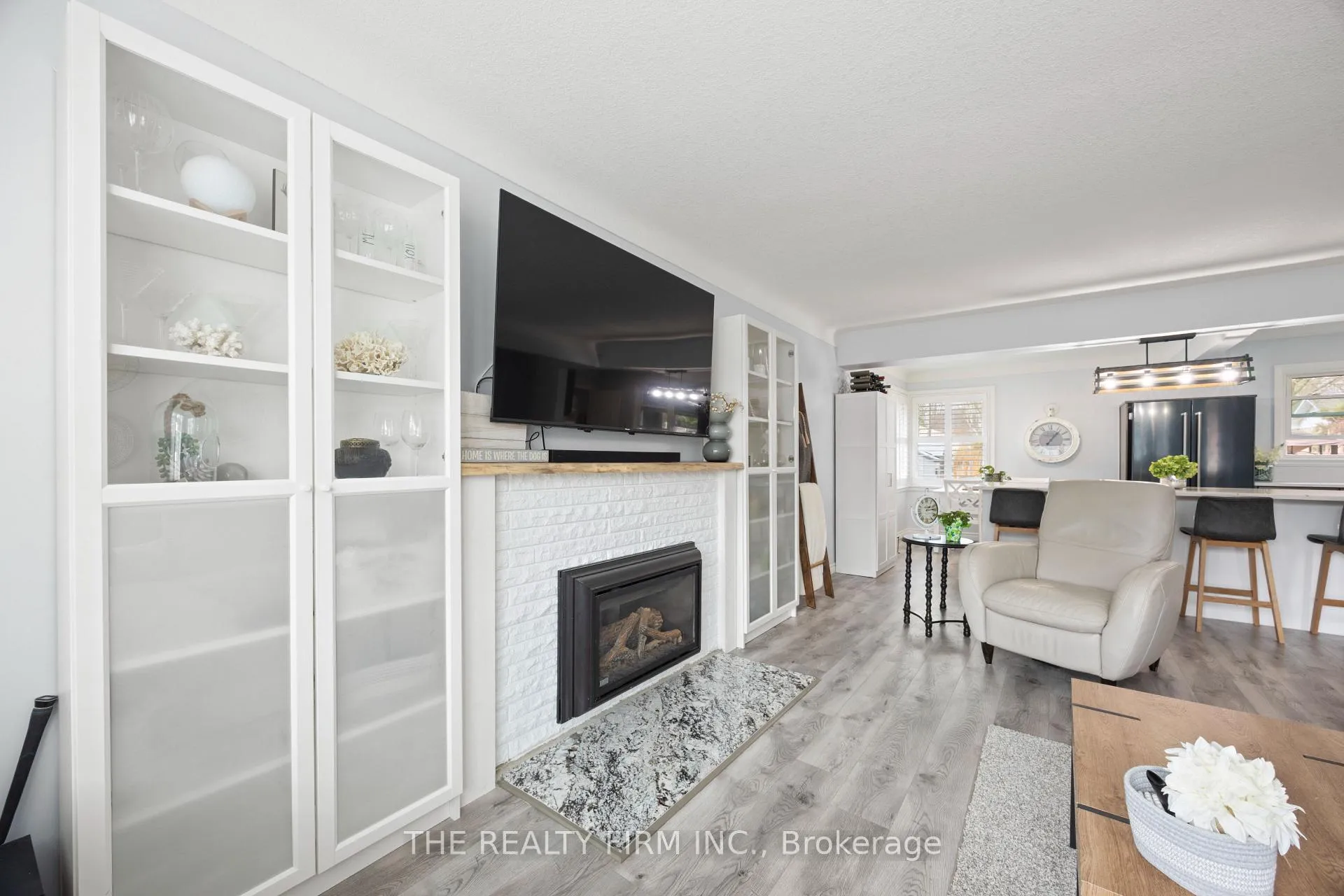 Photo 6 of 476 Blake Street, London, South K — HOMEH