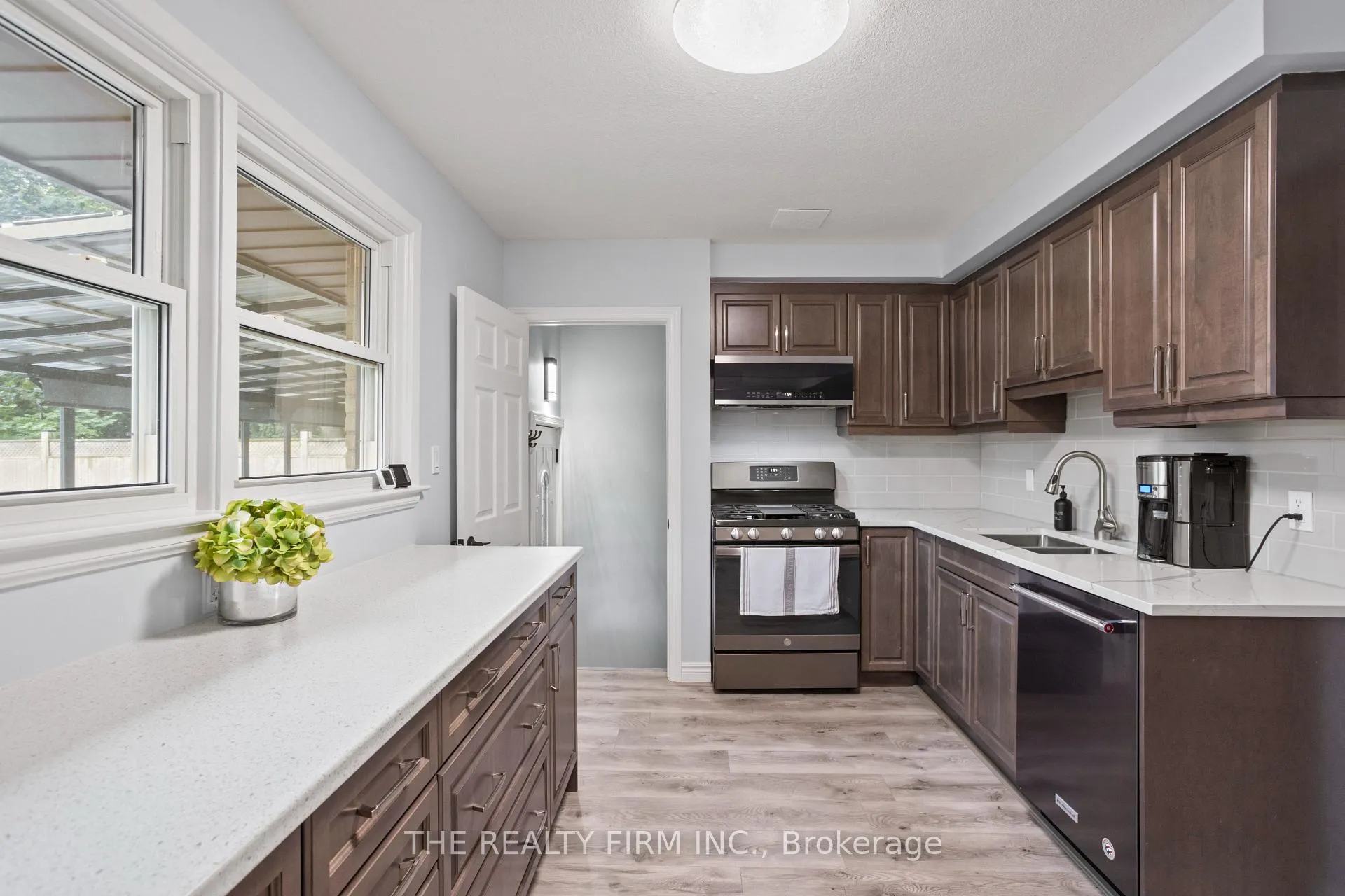 Photo 15 of 476 Blake Street, London, South K — HOMEH