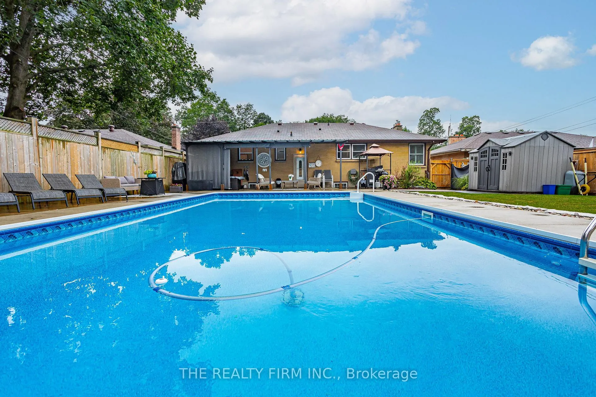 Photo 37 of 476 Blake Street, London, South K — HOMEH
