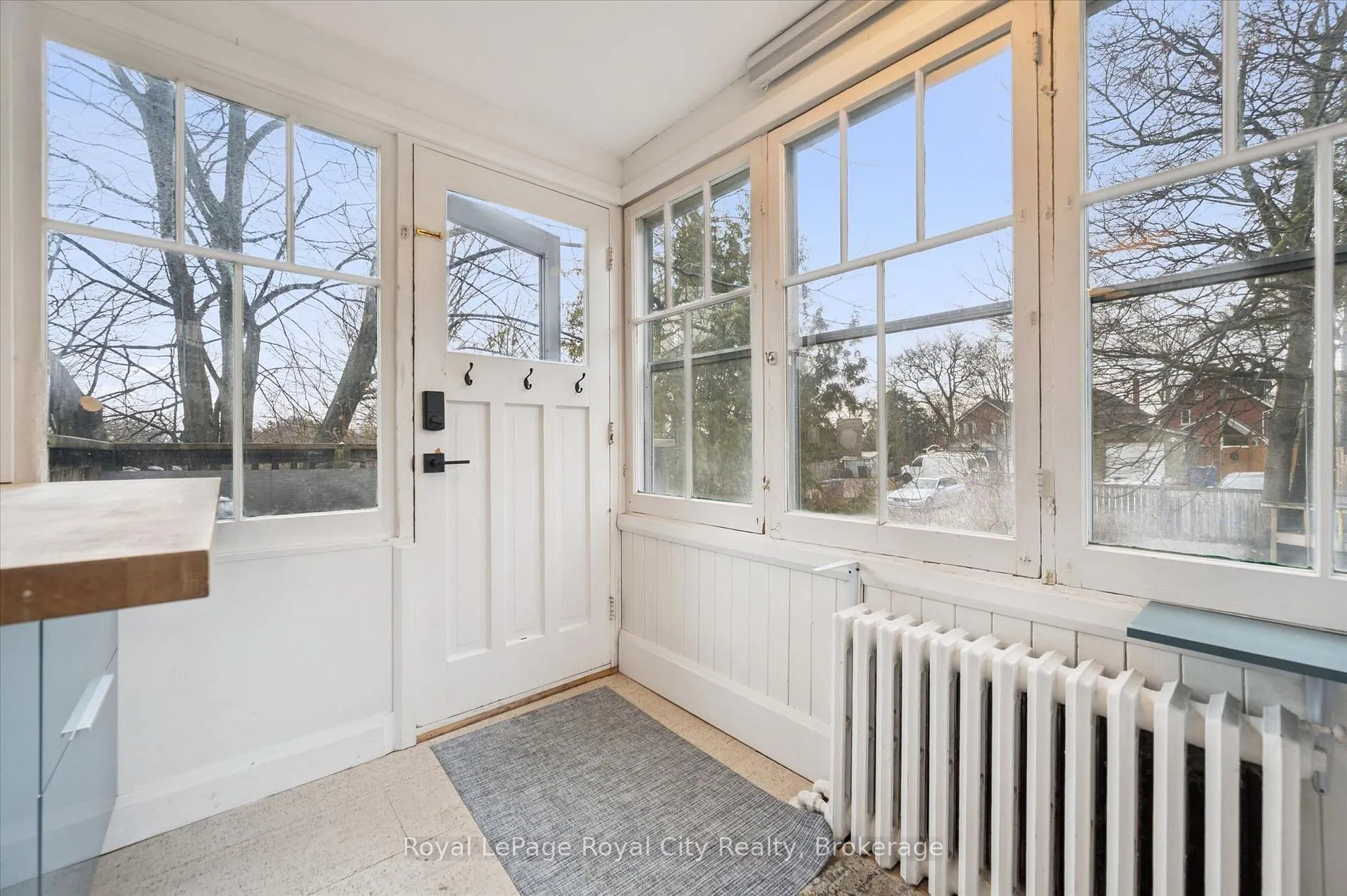 Photo 5 of Unit Upper, 467 Woolwich Street, Guelph, Exhibition Park — HOMEH