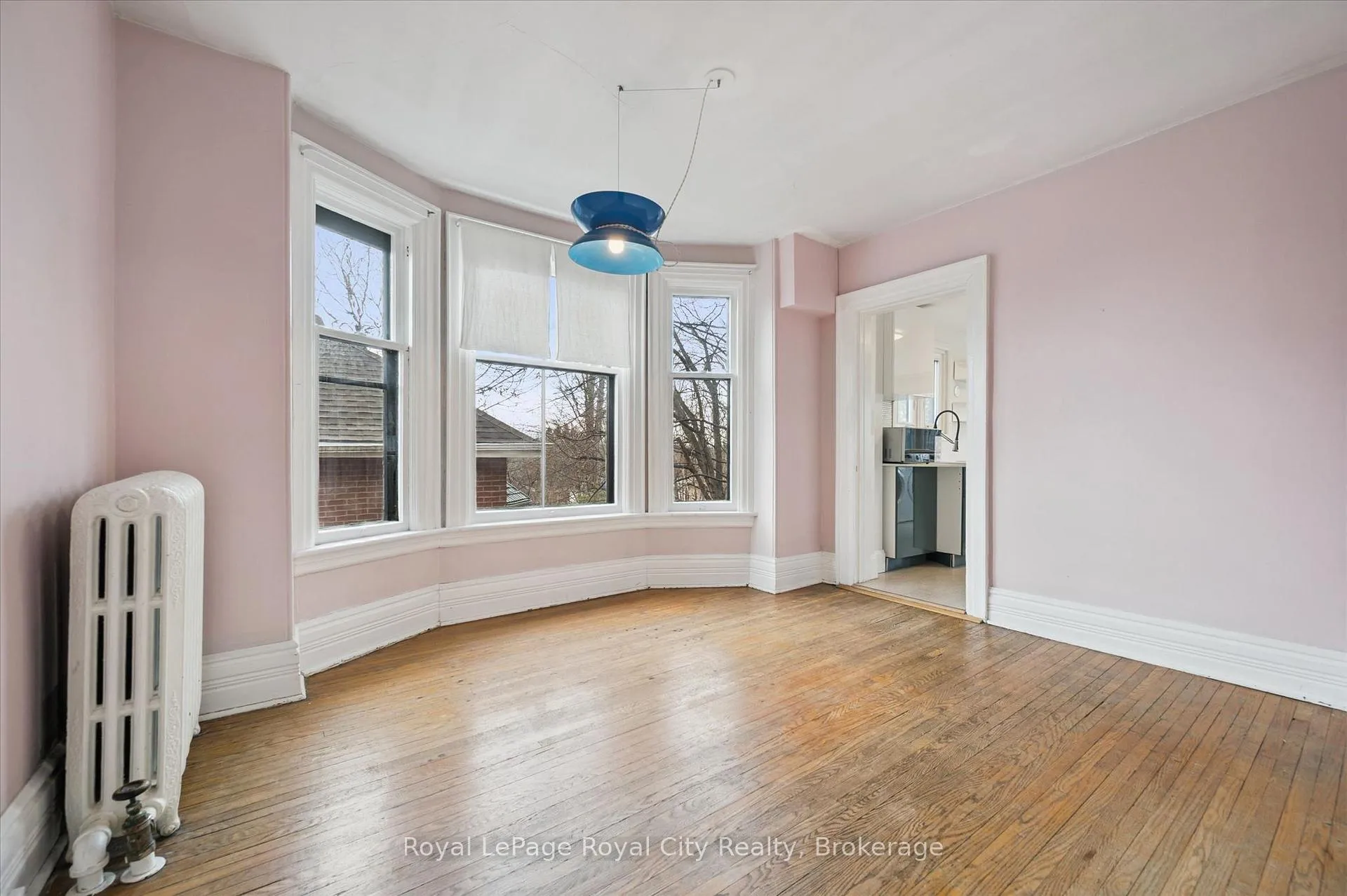 Photo 10 of Unit Upper, 467 Woolwich Street, Guelph, Exhibition Park — HOMEH