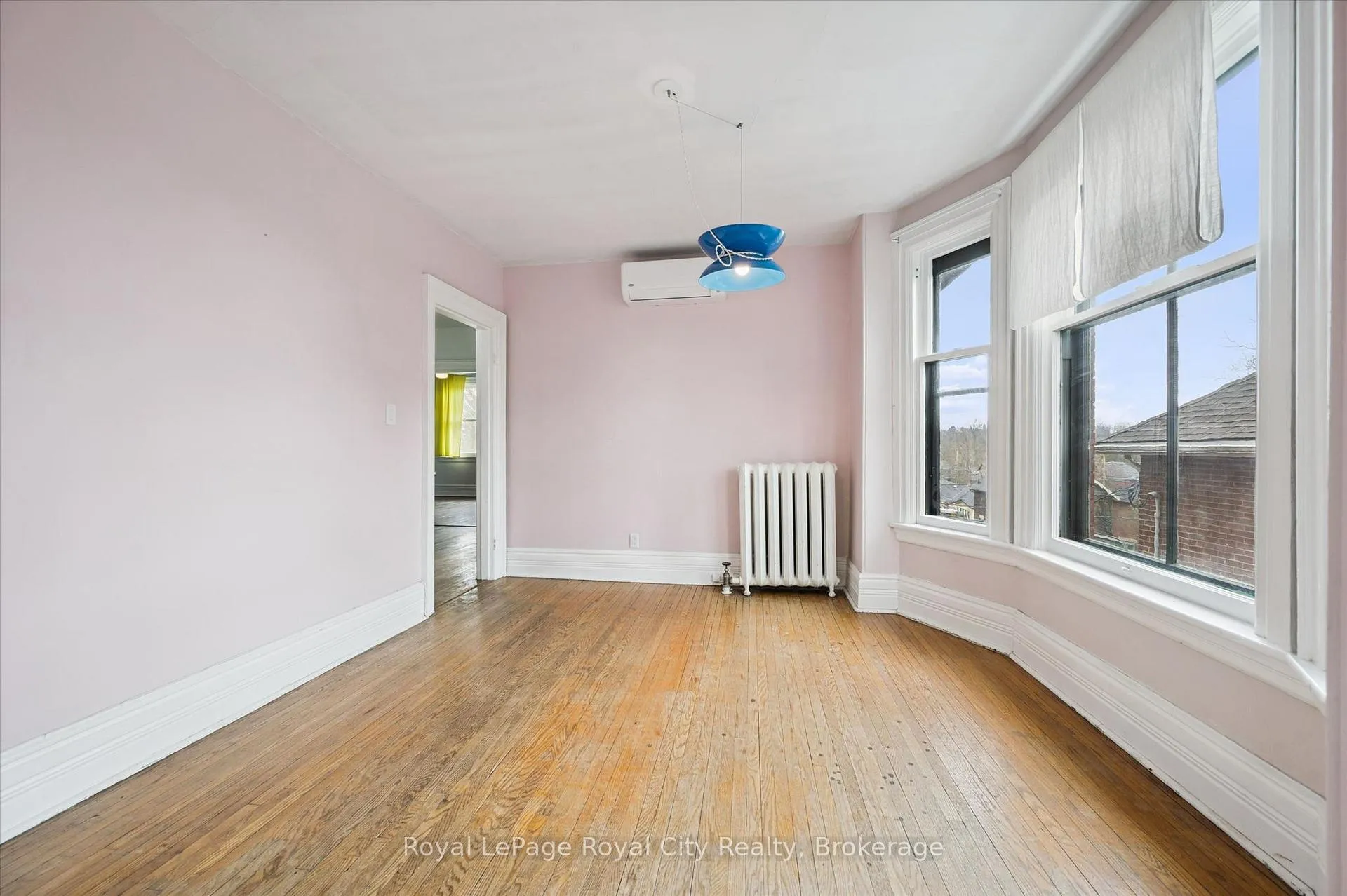Photo 12 of Unit Upper, 467 Woolwich Street, Guelph, Exhibition Park — HOMEH
