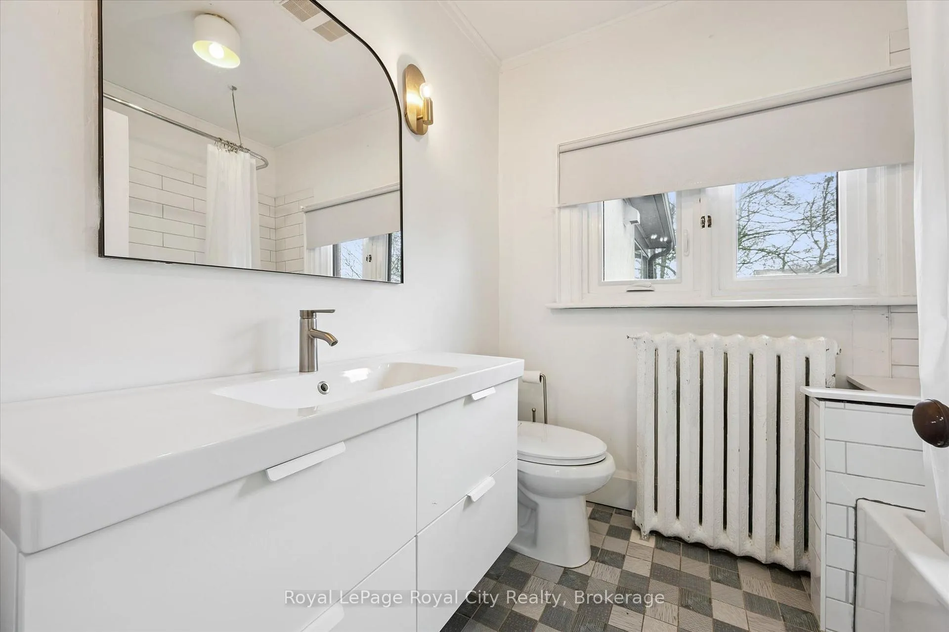 Photo 13 of Unit Upper, 467 Woolwich Street, Guelph, Exhibition Park — HOMEH