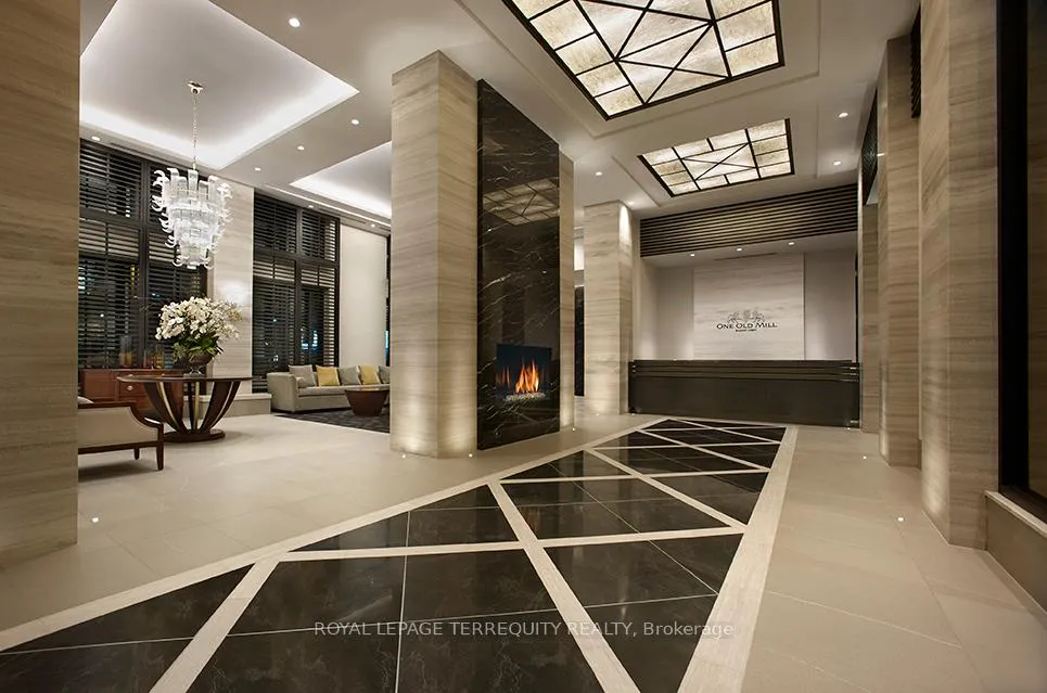 Photo 2 of Unit 1011, 1 Old Mill Drive, Toronto, High Park-Swansea — HOMEH
