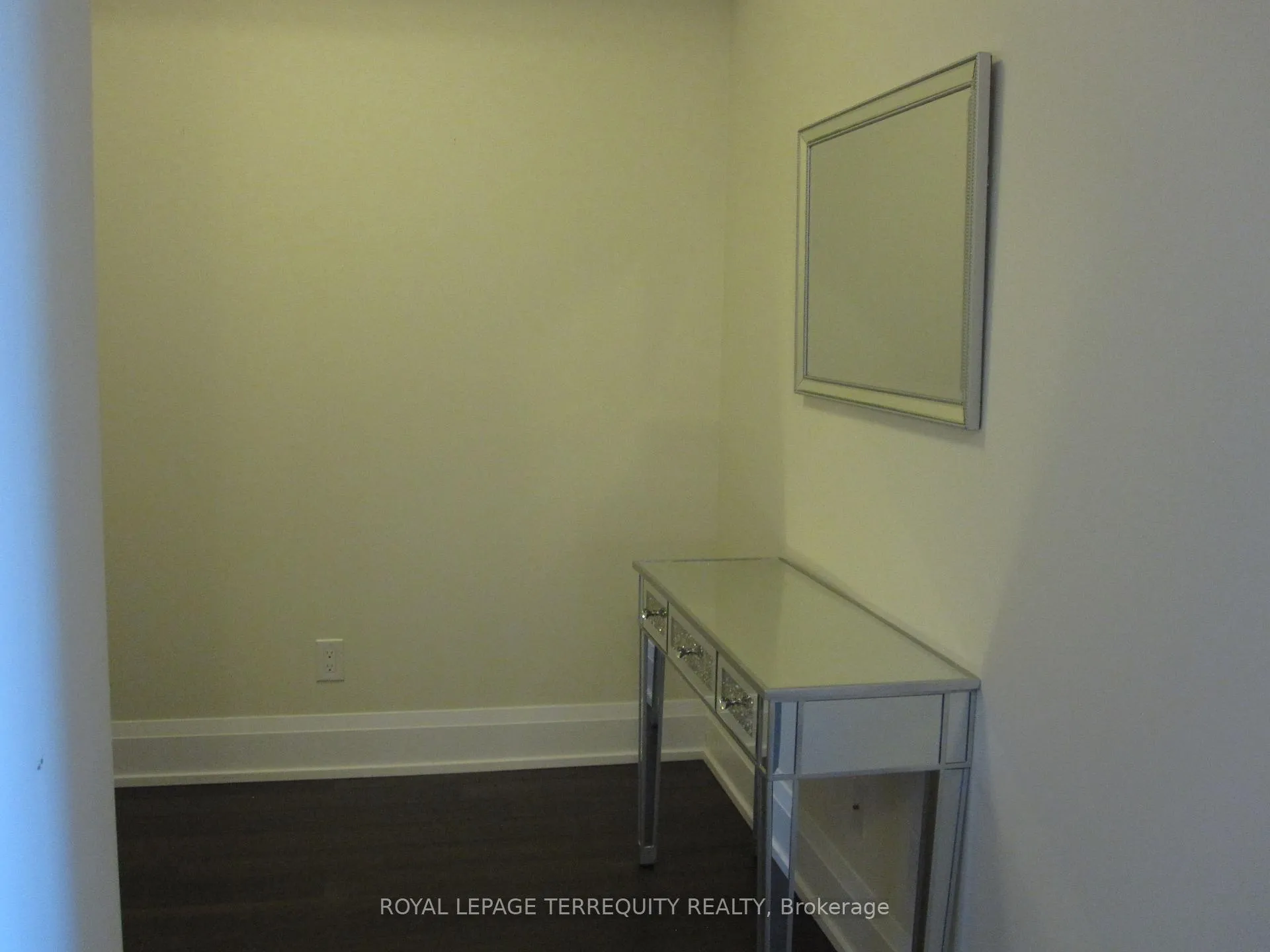 Photo 14 of Unit 1011, 1 Old Mill Drive, Toronto, High Park-Swansea — HOMEH