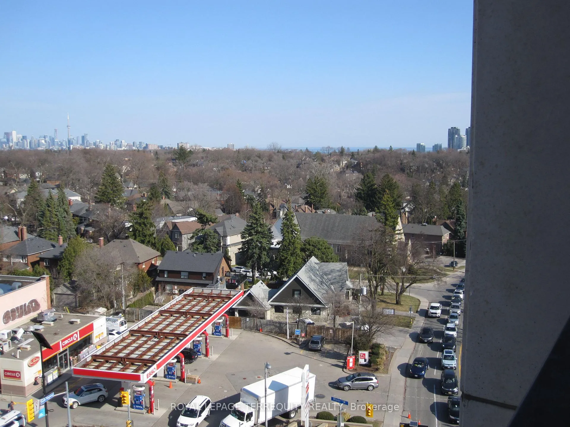 Photo 22 of Unit 1011, 1 Old Mill Drive, Toronto, High Park-Swansea — HOMEH