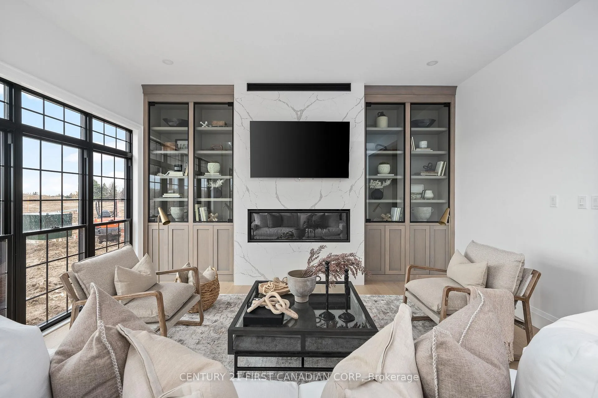 Photo 4 of 204 Foxborough Place, Thames Centre, Thorndale — HOMEH