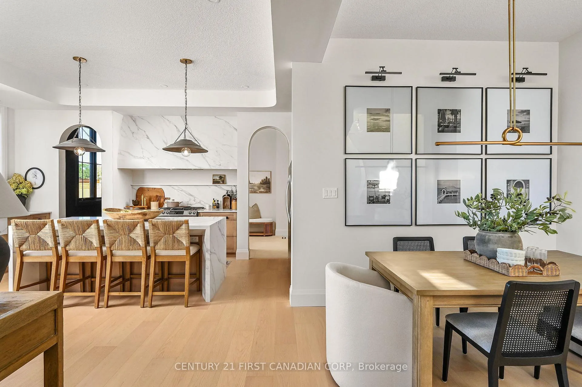 Photo 2 of 212 Foxborough Place, Thames Centre, Thorndale — HOMEH