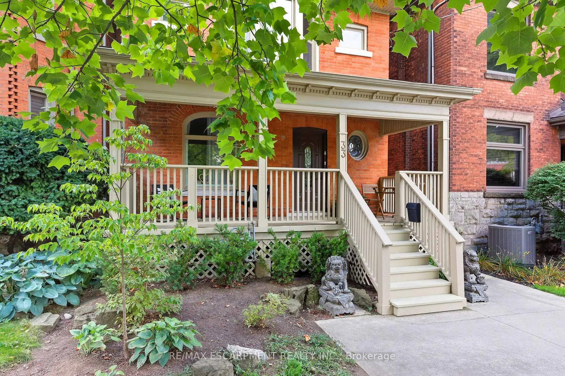 Photo 4 of 33 Homewood Avenue, Hamilton, Kirkendall — HOMEH