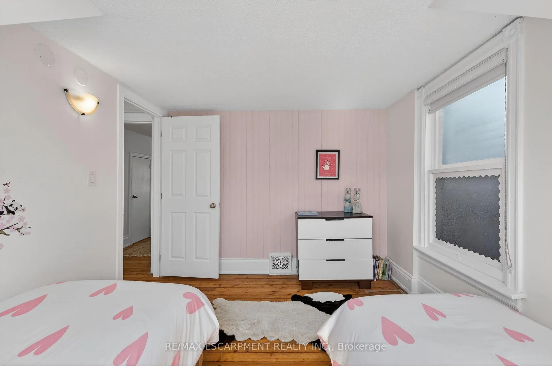 Photo 11 of 33 Homewood Avenue, Hamilton, Kirkendall — HOMEH