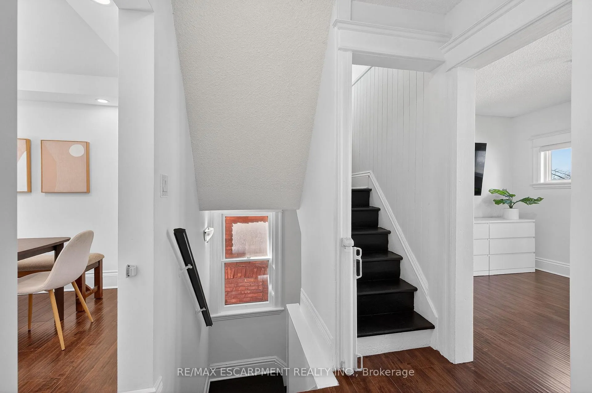 Photo 14 of 33 Homewood Avenue, Hamilton, Kirkendall — HOMEH