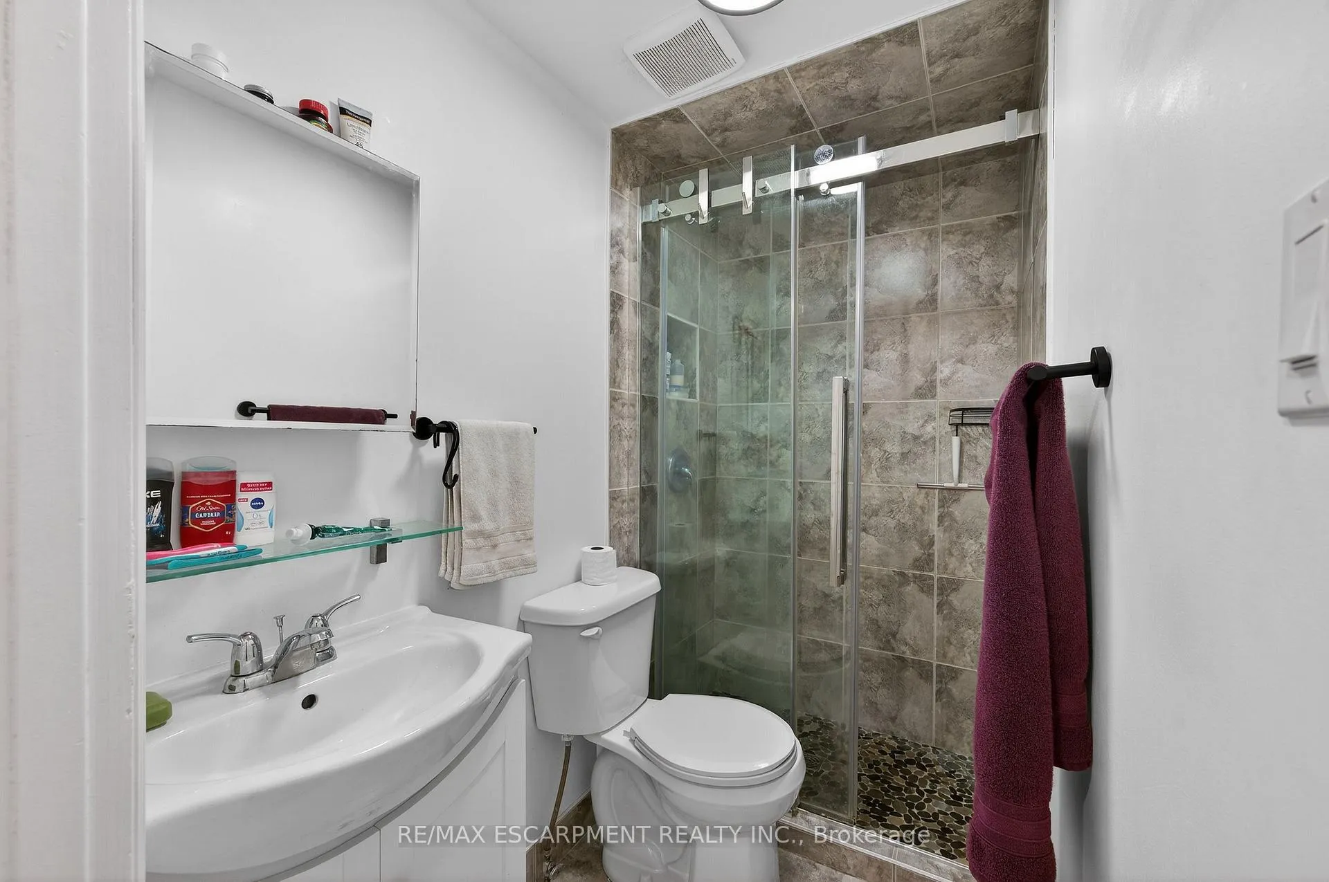 Photo 27 of 33 Homewood Avenue, Hamilton, Kirkendall — HOMEH