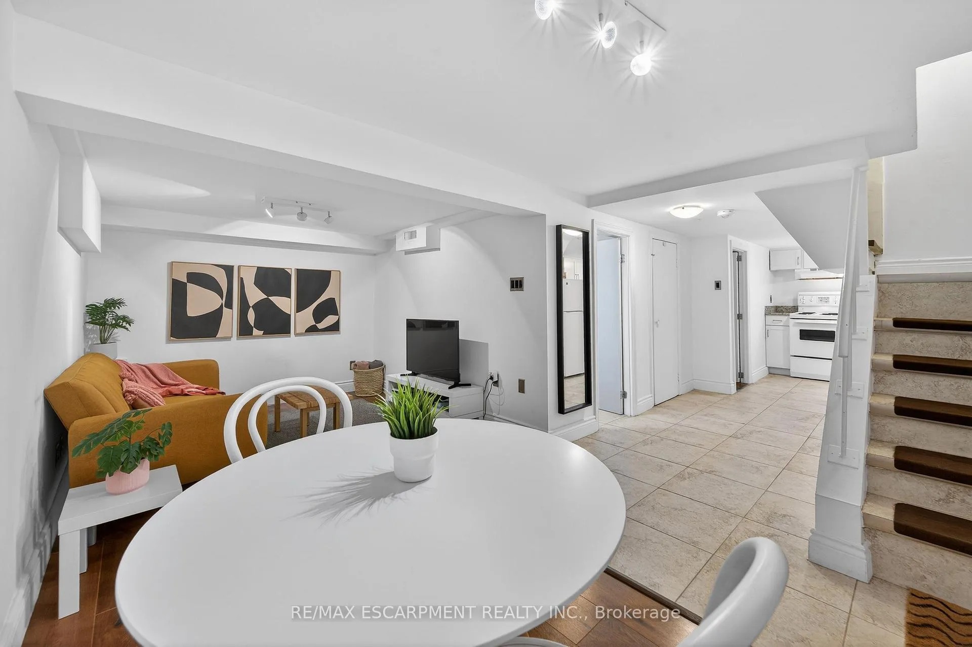 Photo 31 of 33 Homewood Avenue, Hamilton, Kirkendall — HOMEH