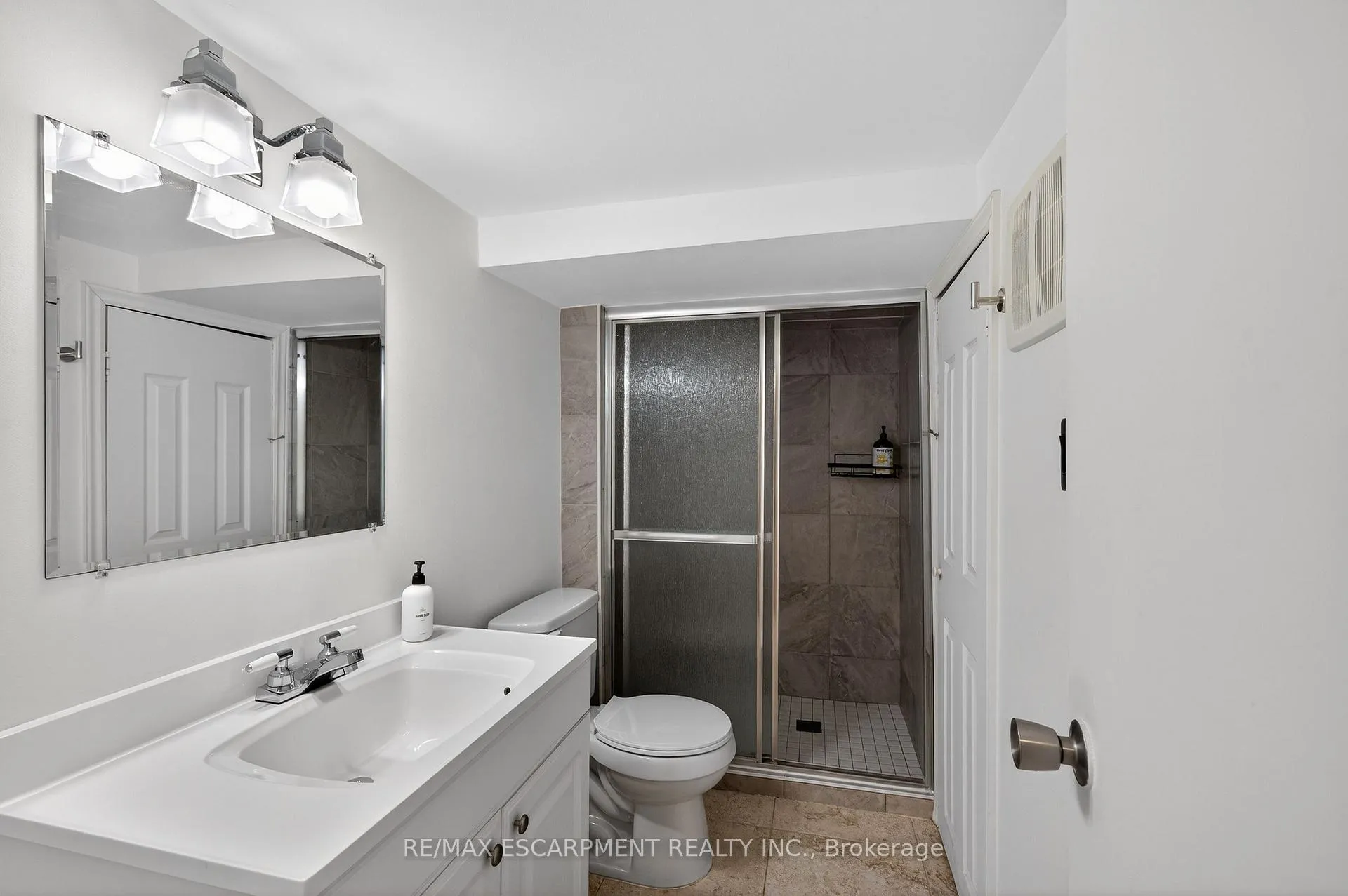 Photo 36 of 33 Homewood Avenue, Hamilton, Kirkendall — HOMEH