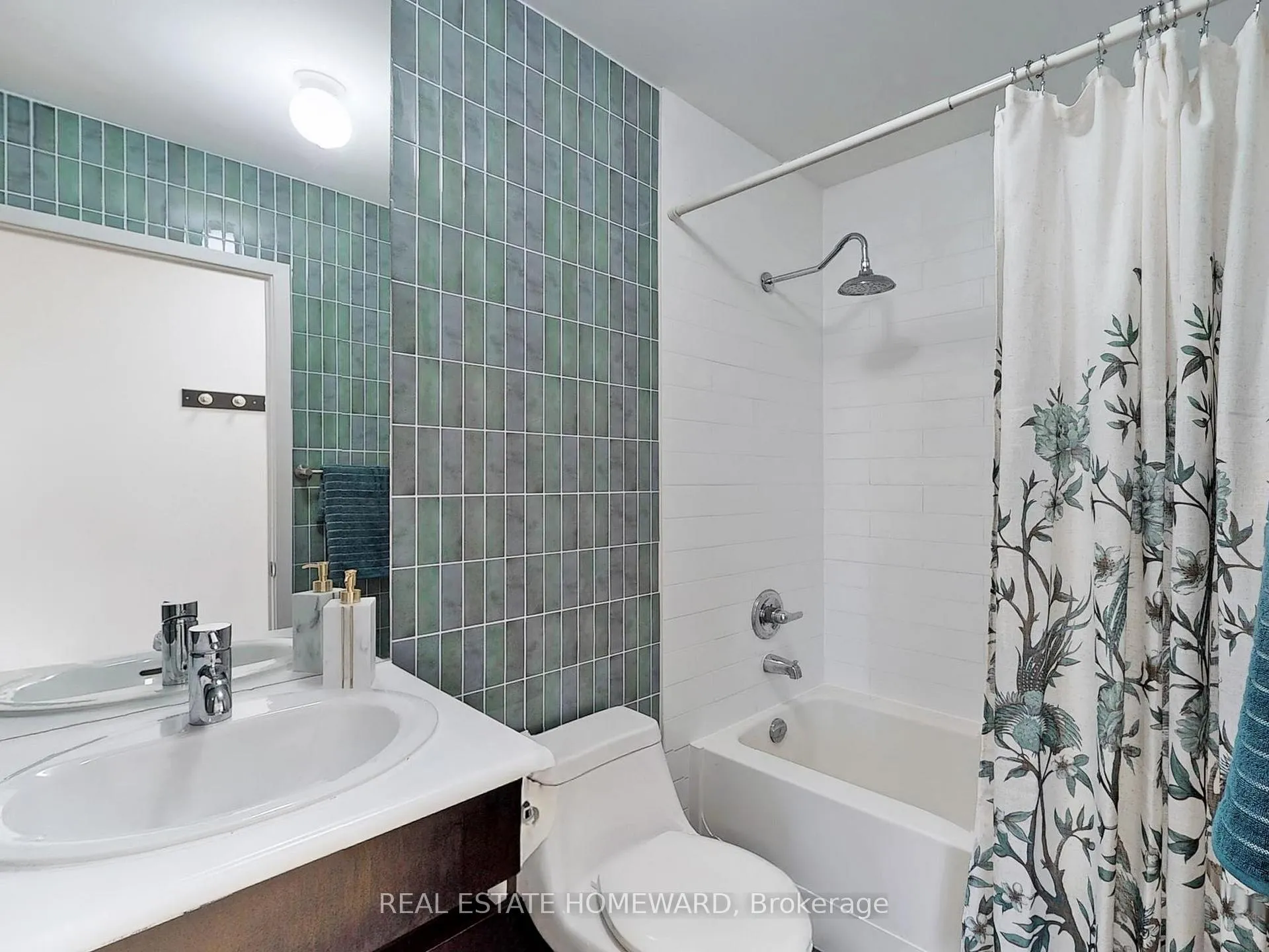 Photo 14 of Unit 601, 38 Niagara Street, Toronto, Waterfront Communities — HOMEH