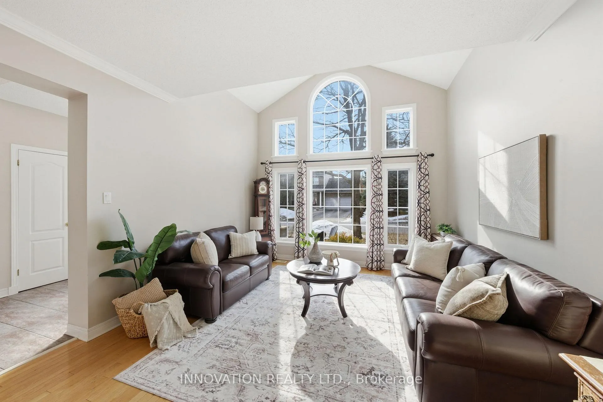 Photo 2 of 31 Greenhaven Crescent, Ottawa, Stittsville (South) — HOMEH