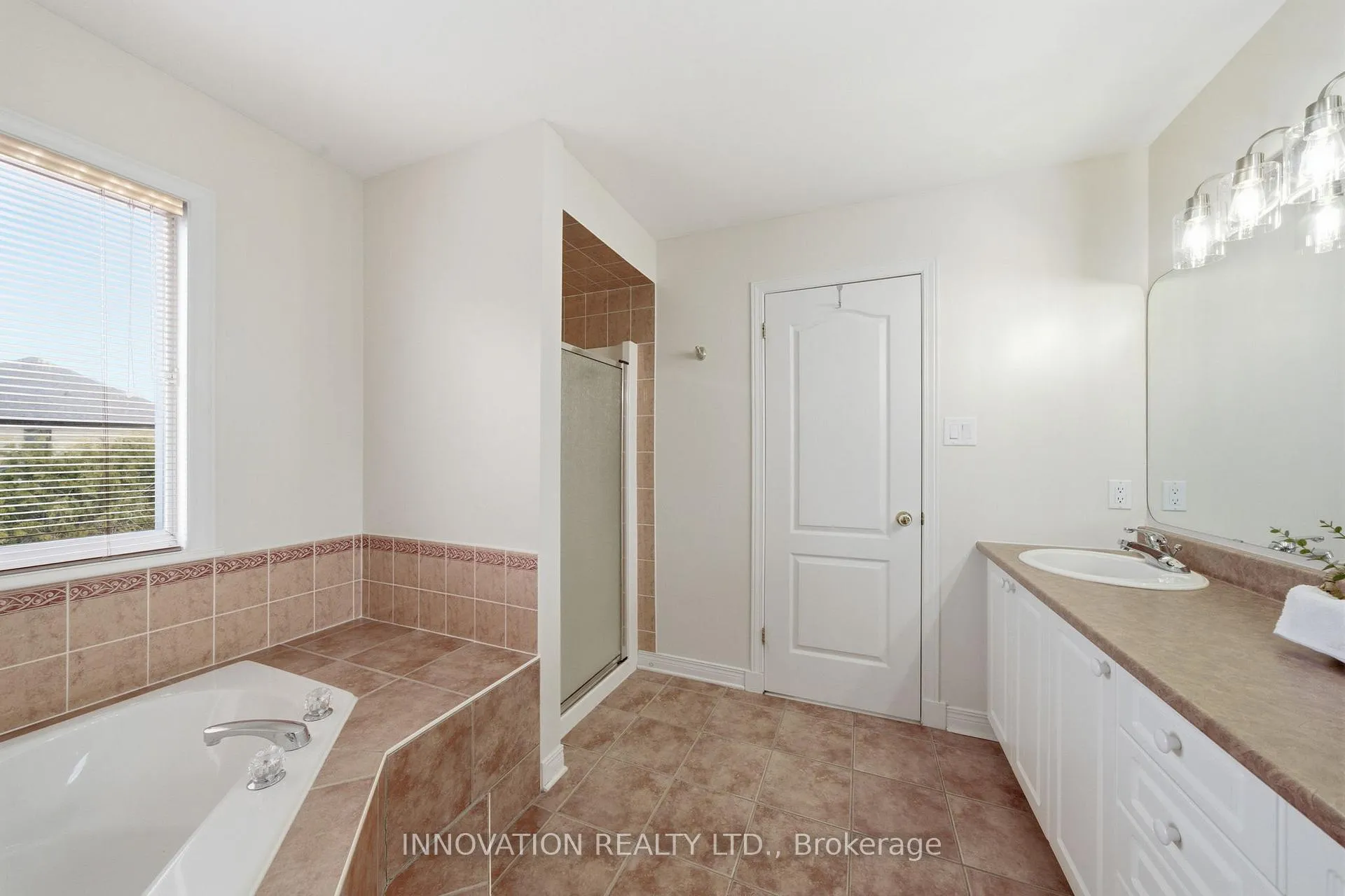 Photo 21 of 31 Greenhaven Crescent, Ottawa, Stittsville (South) — HOMEH