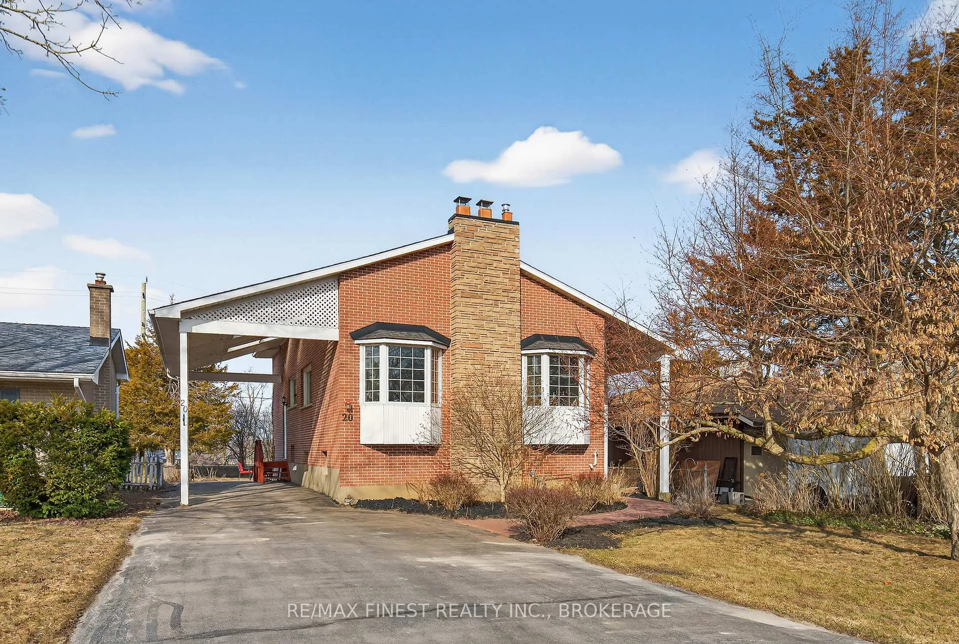 Front of 20 Oakridge Avenue