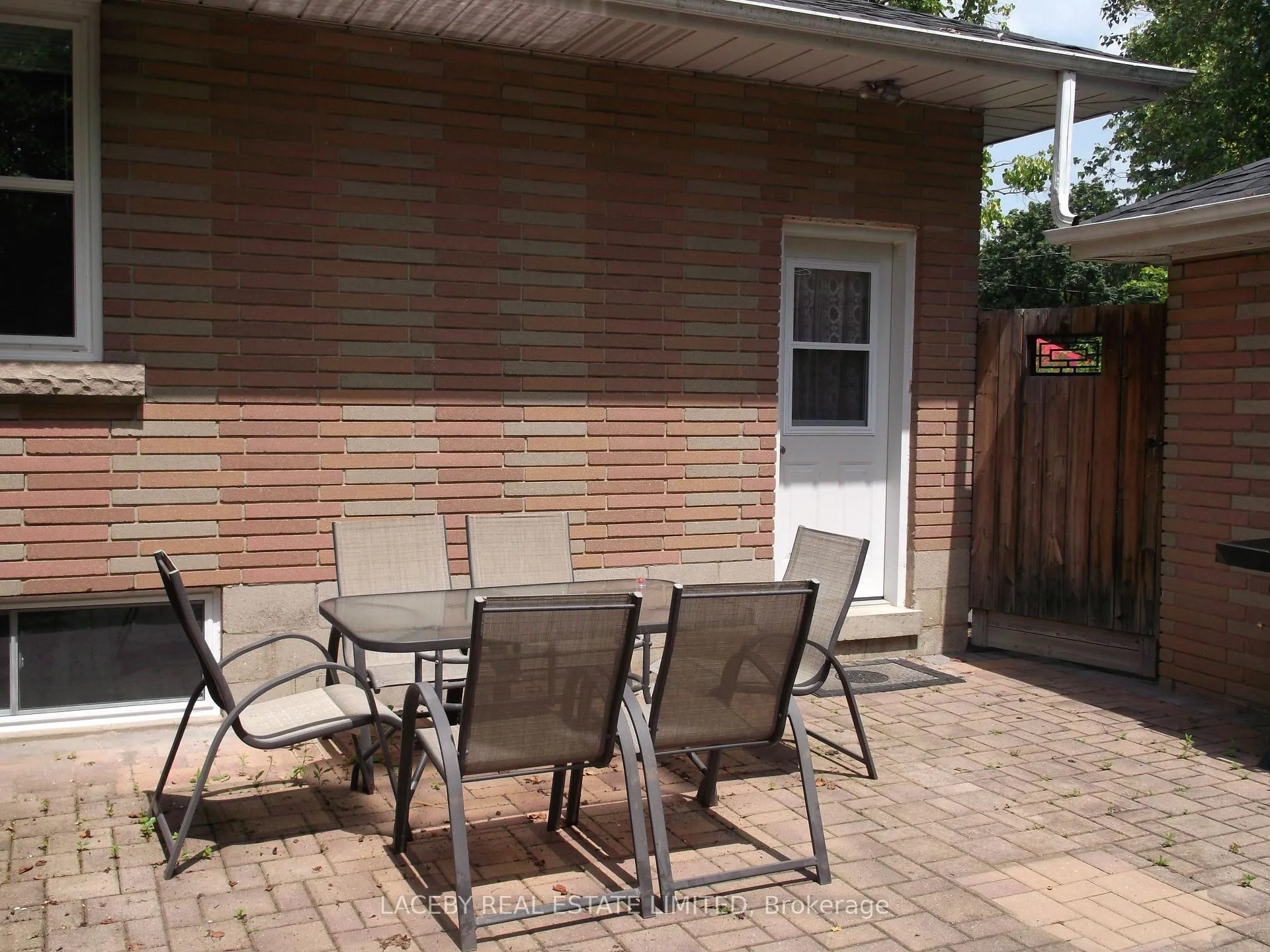 Photo 2 of Unit (Lower Level), 137 Main Street, New Tecumseth, Beeton — HOMEH