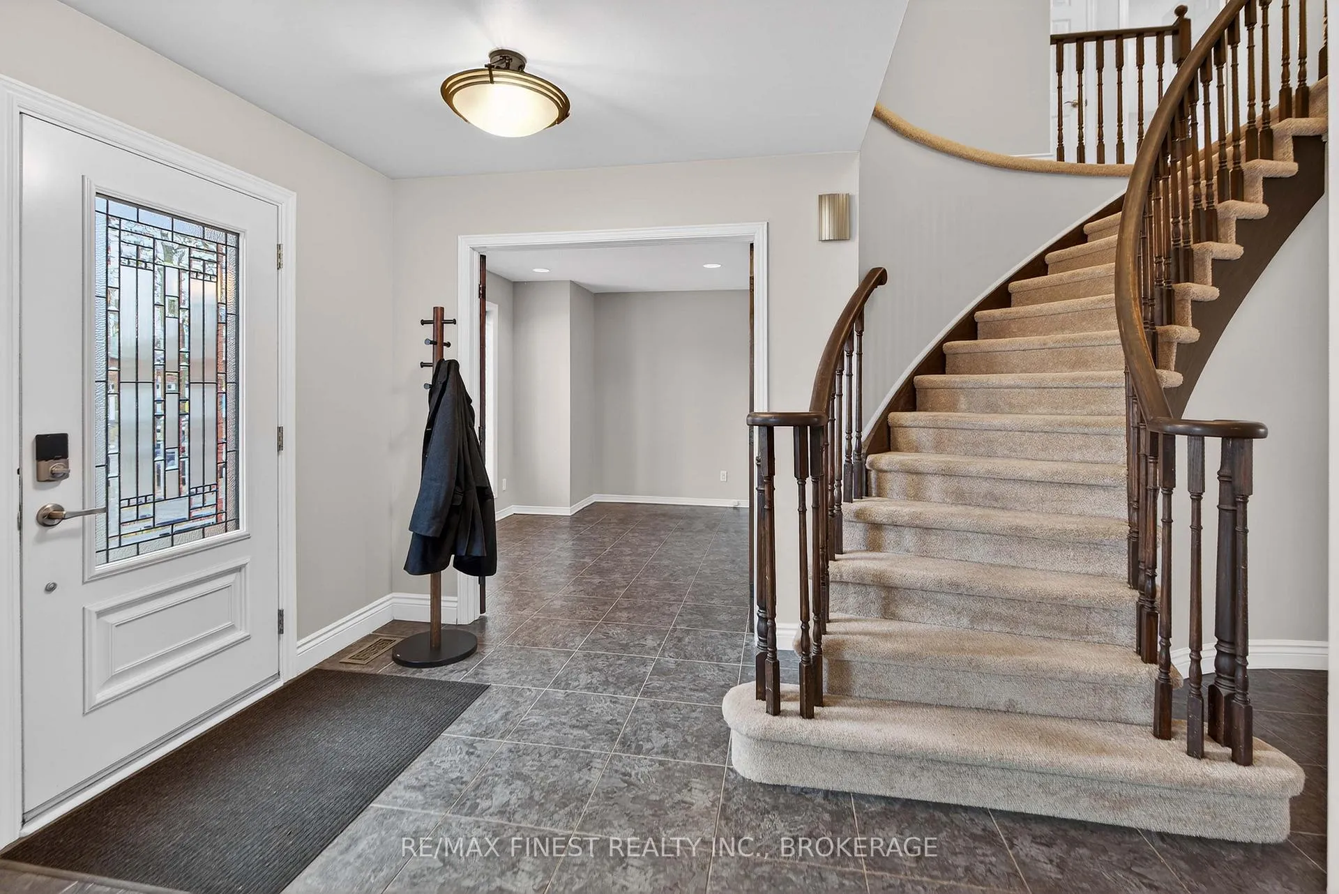 Photo 3 of 34 Loradean Crescent, Kingston, Kingston East (Incl Barret Crt) — HOMEH