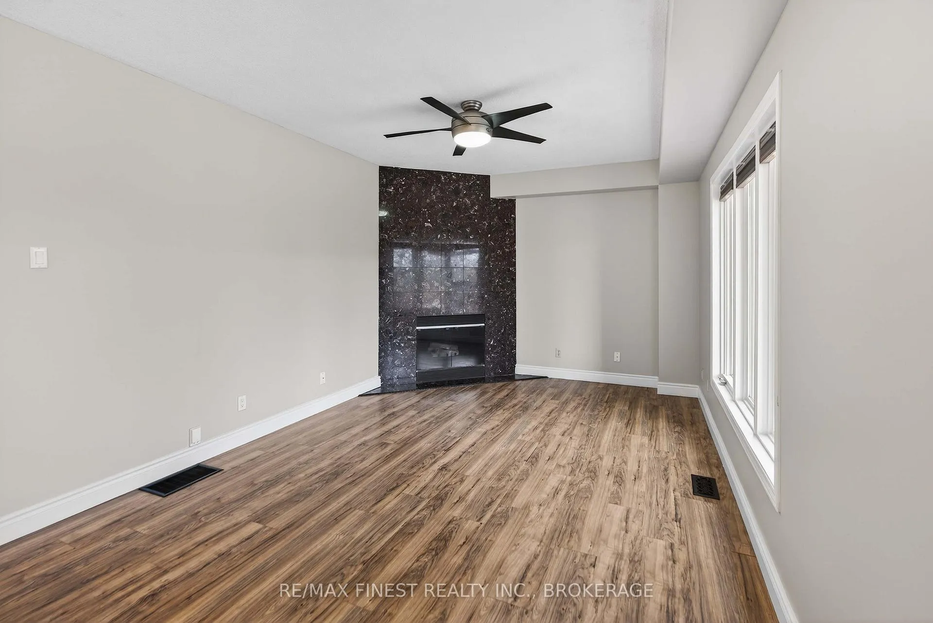 Photo 14 of 34 Loradean Crescent, Kingston, Kingston East (Incl Barret Crt) — HOMEH