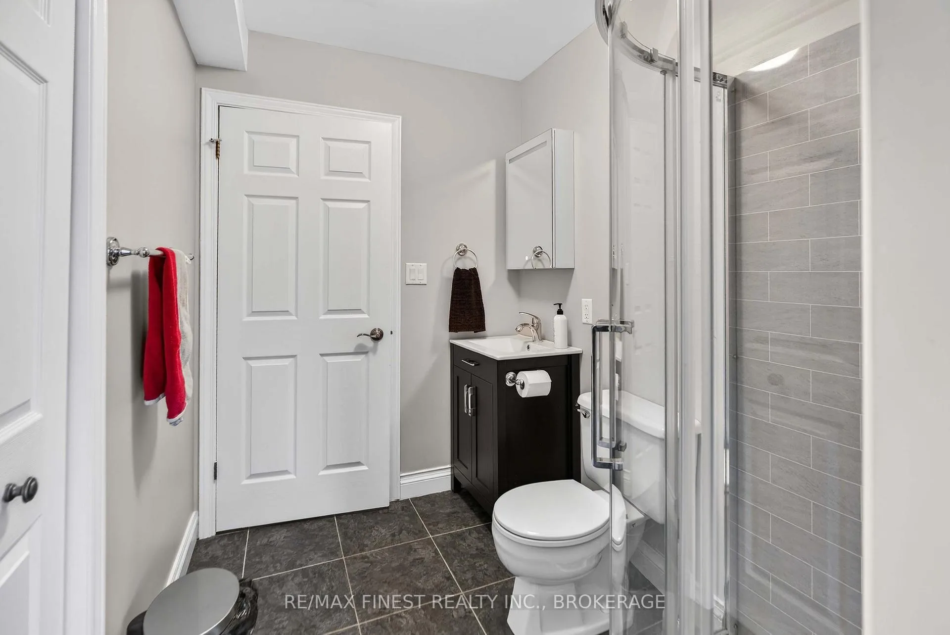 Photo 29 of 34 Loradean Crescent, Kingston, Kingston East (Incl Barret Crt) — HOMEH