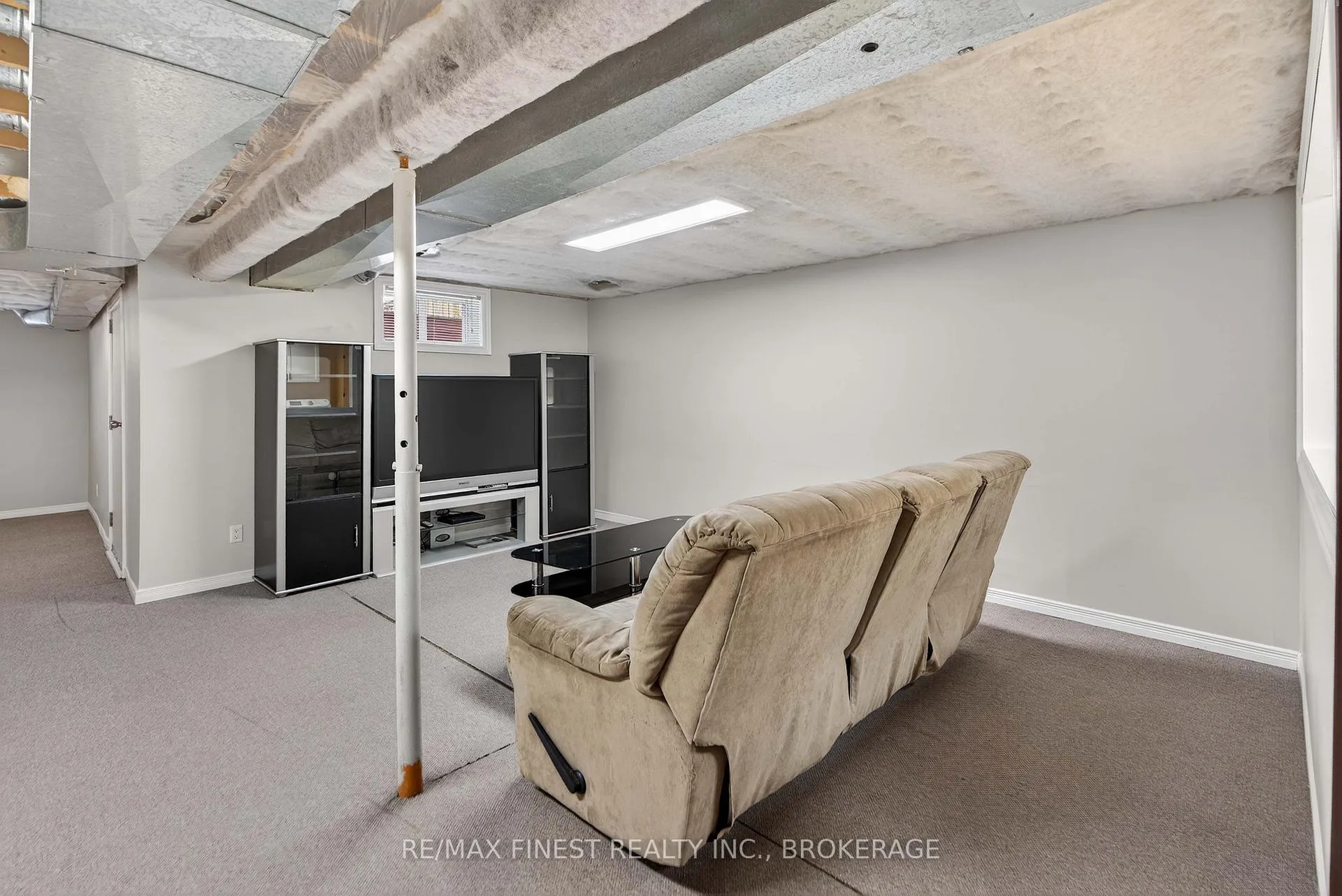 Photo 33 of 34 Loradean Crescent, Kingston, Kingston East (Incl Barret Crt) — HOMEH