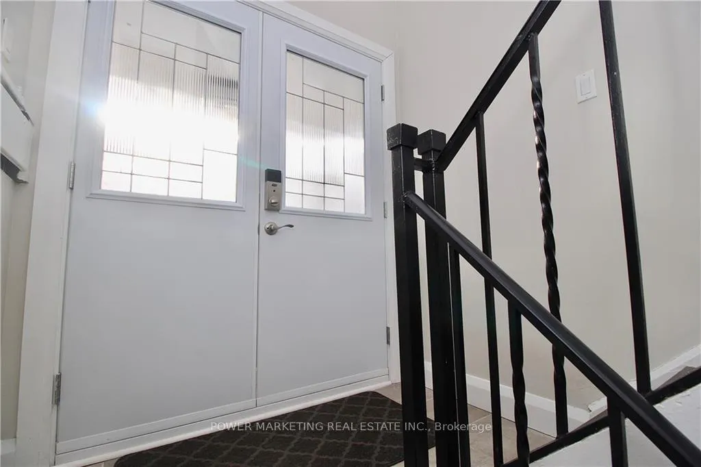 Photo 3 of Unit A, 89 Carillon Street, Ottawa, Vanier — HOMEH