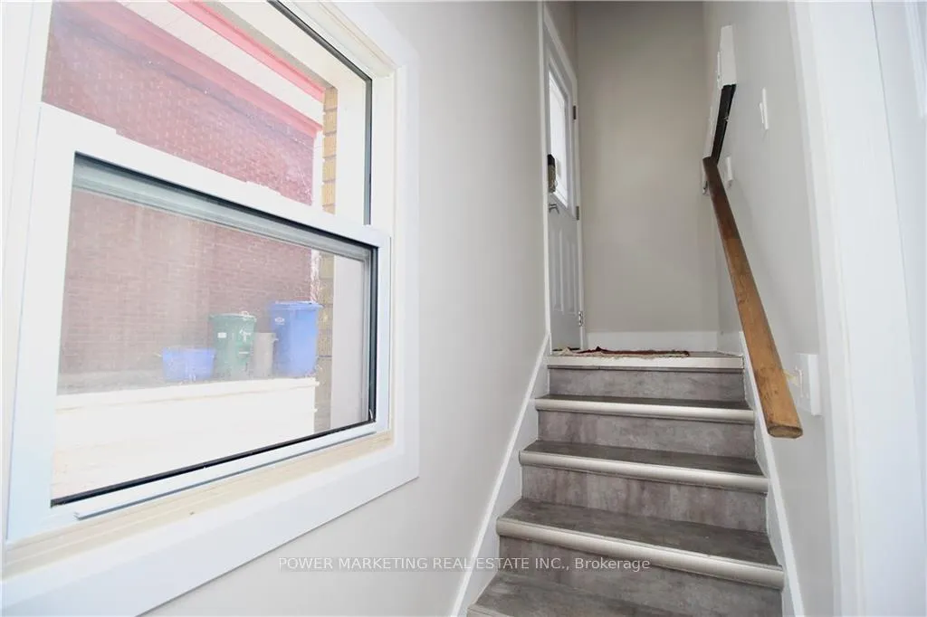 Photo 5 of Unit A, 89 Carillon Street, Ottawa, Vanier — HOMEH