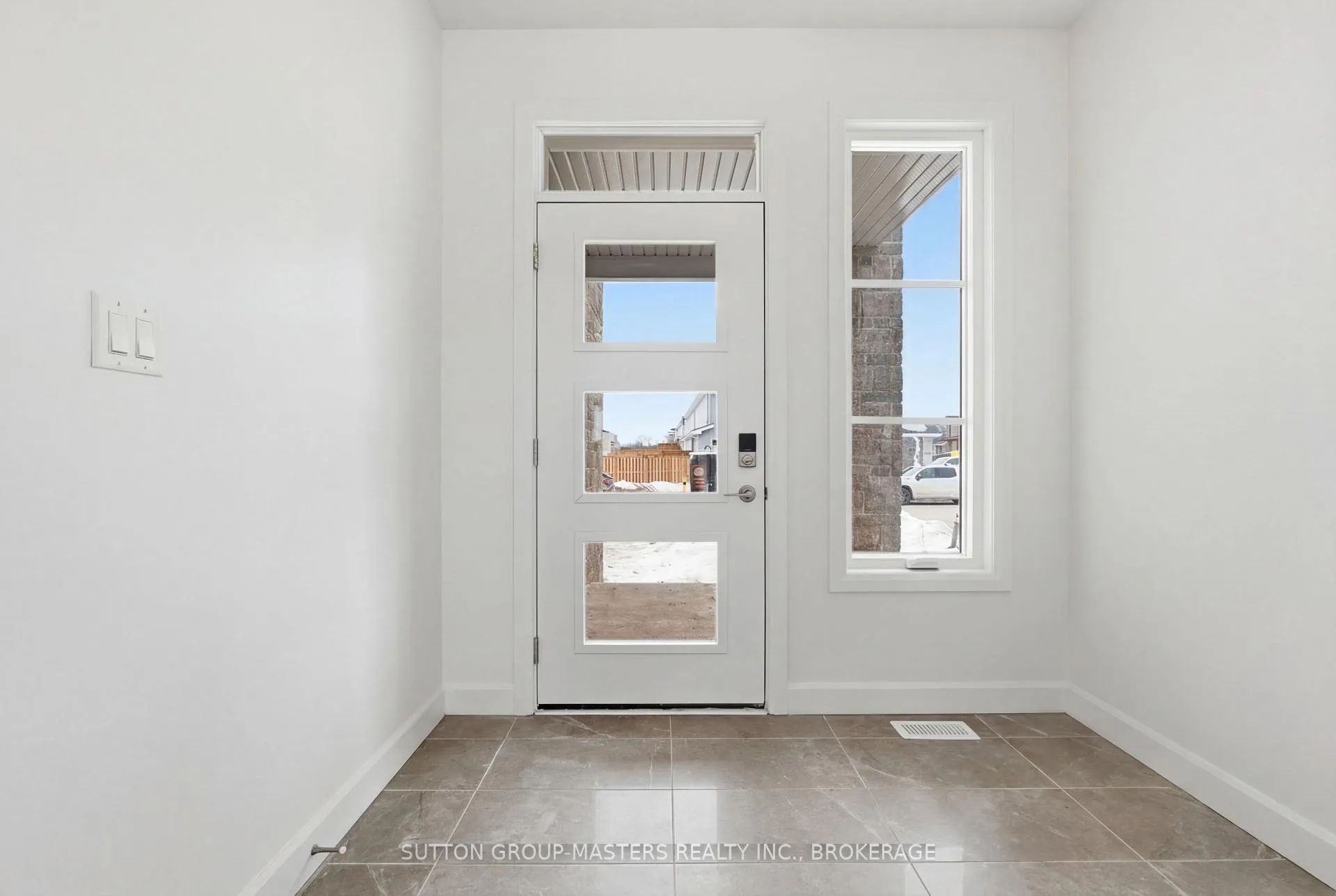 Photo 2 of 253 Pratt Drive, Loyalist, Amherstview — HOMEH
